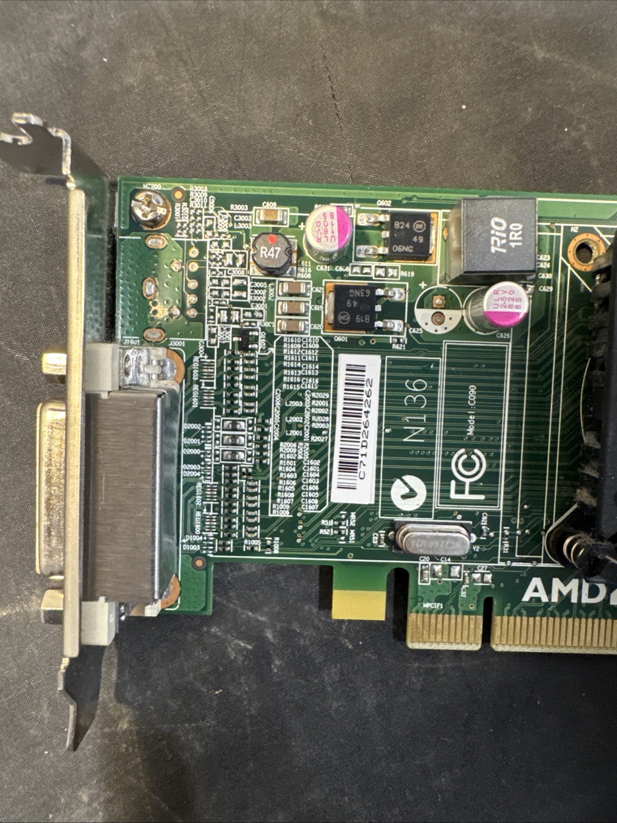 AMD Radeon HD 5450 graphics card P/N 7120236200G