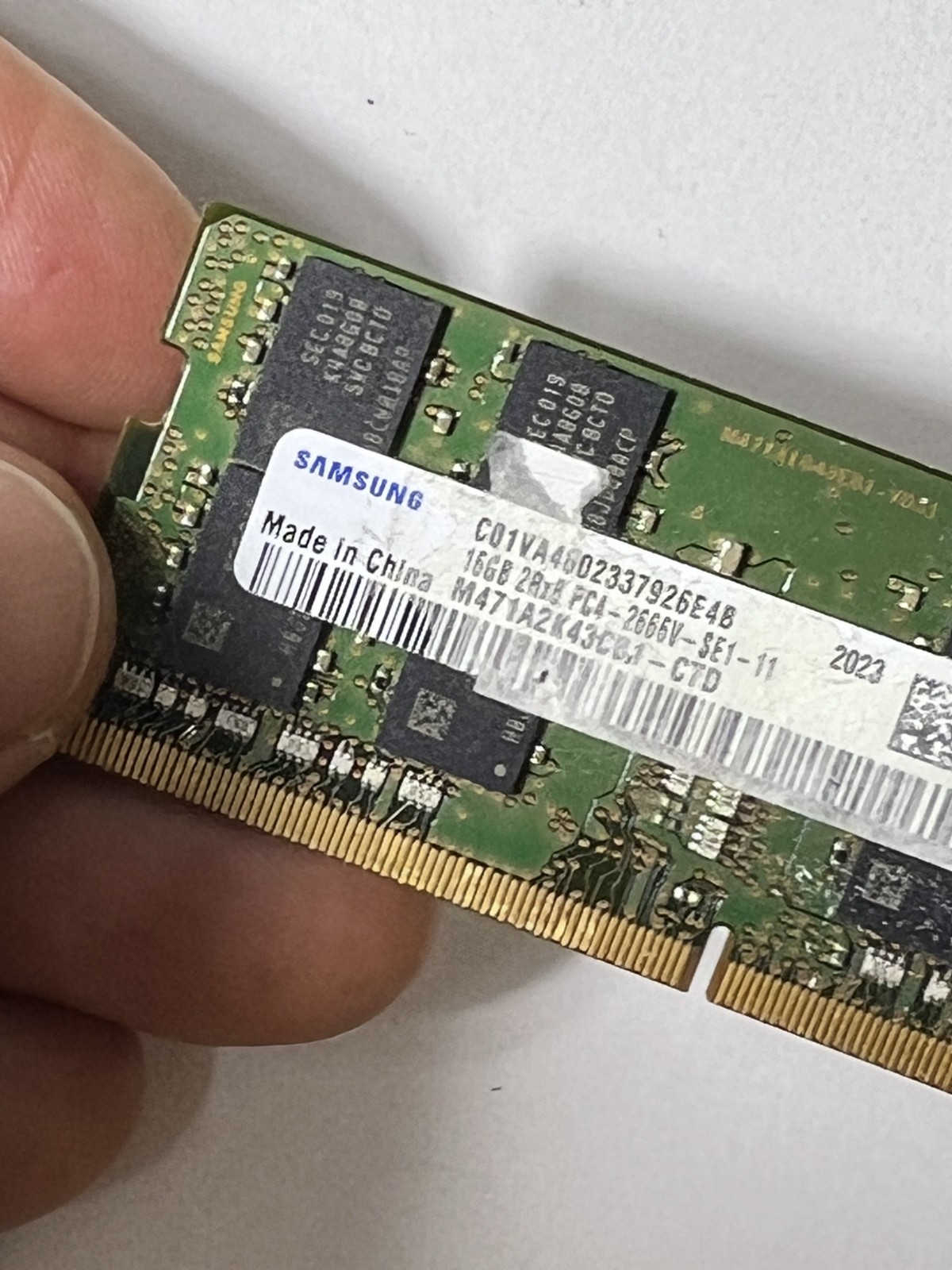 Samsung 16GB DDR4 Laptop RAM 2Rx4 2666V SODIMM Memory Module (M471A2K43CB1-CTD)