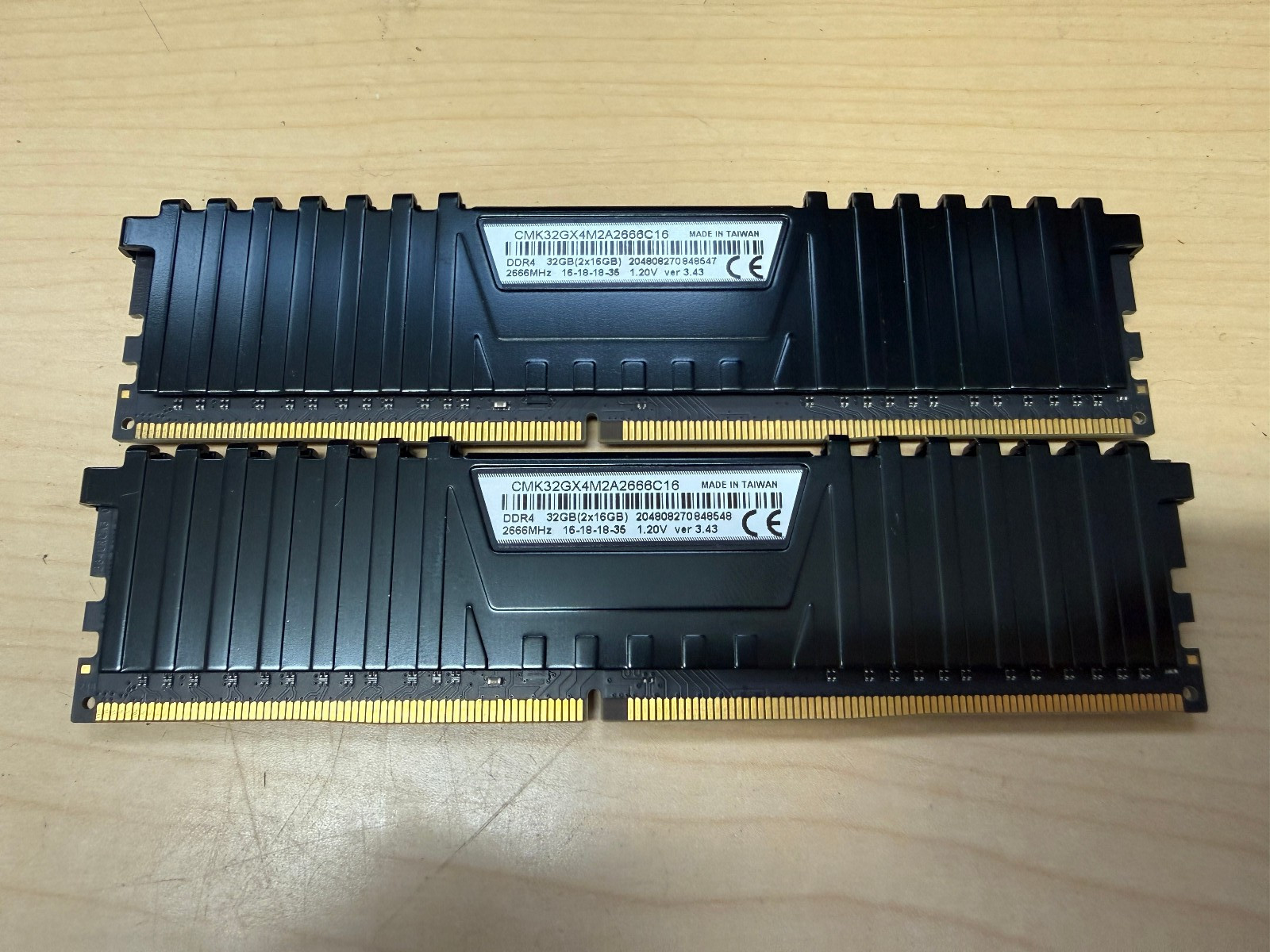 Corsair Vengeance LPX 32GB (2x16GB) RAM DDR4 2666MHz CMK32GX4M2A2666C16