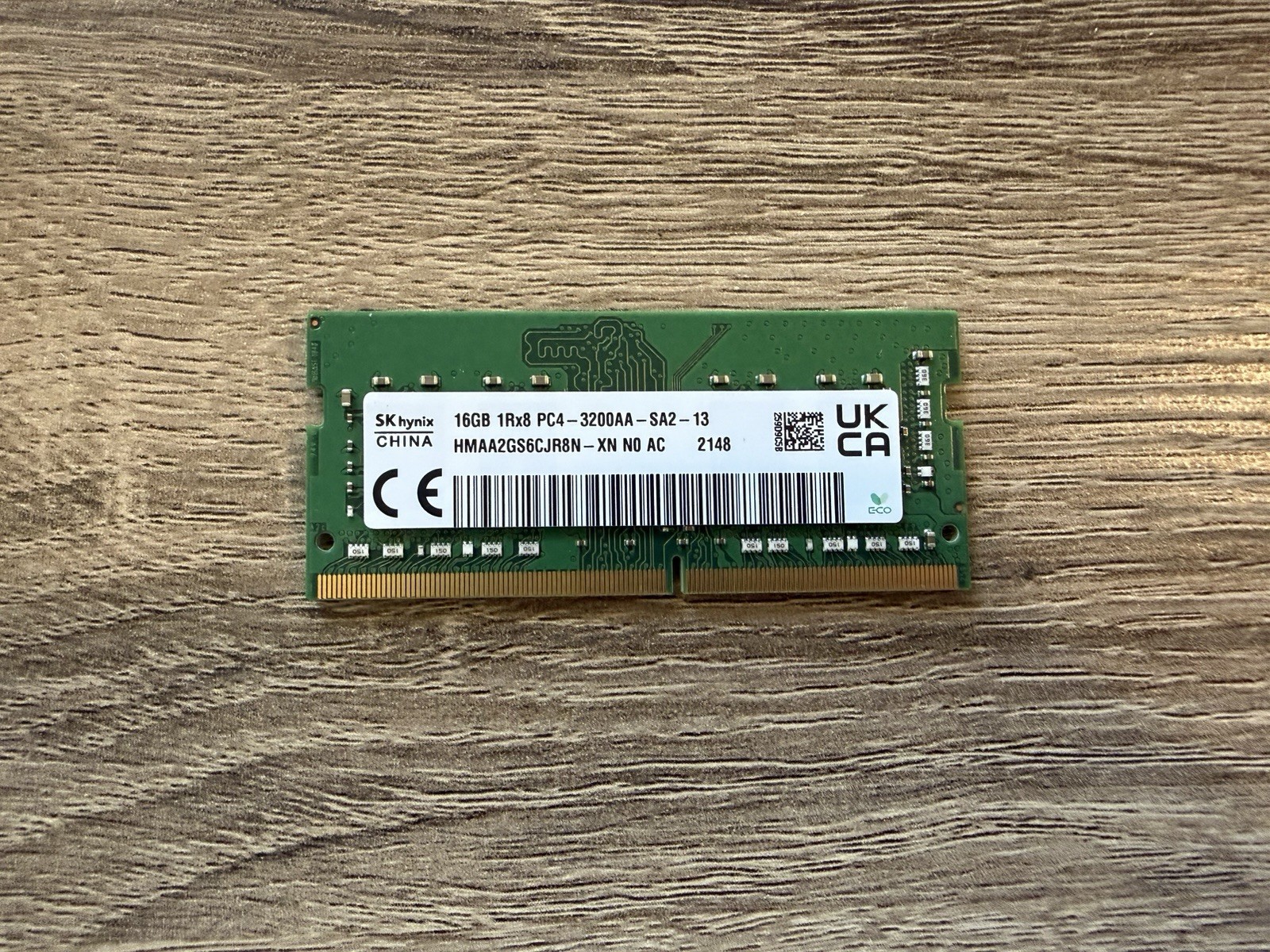 SK hynix 16GB DDR4 SO-DIMM PC4-3200AA Non-ECC 260-Pin HMAA2GS6CJR8N-XN