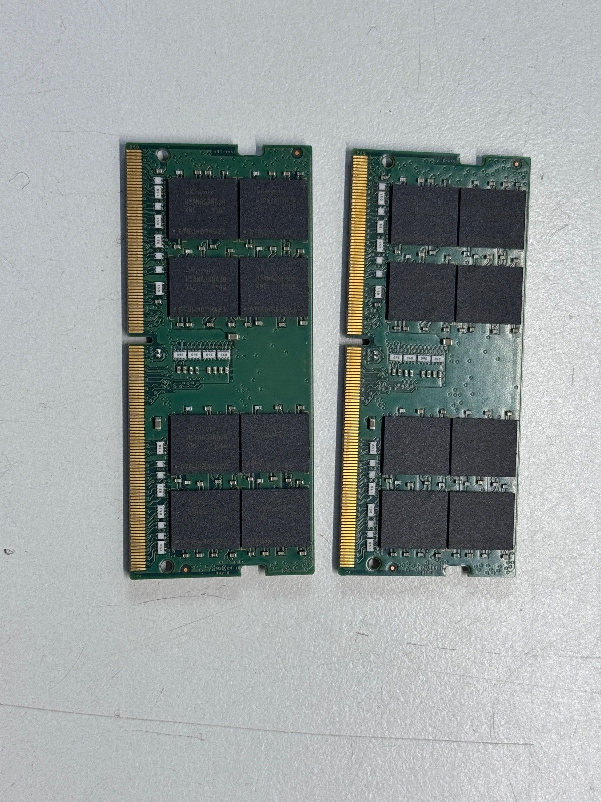 SK Hynix 64GB (2x32GB) DDR4 3200AA Laptop RAM SO DIMM HMAA4GS6AJR8N