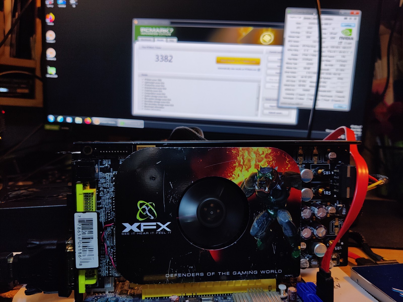 XFX NVIDIA GeForce GF 6800XT XTreme 256MB GDDR3 PCI Express x16 VA.2 W05/06