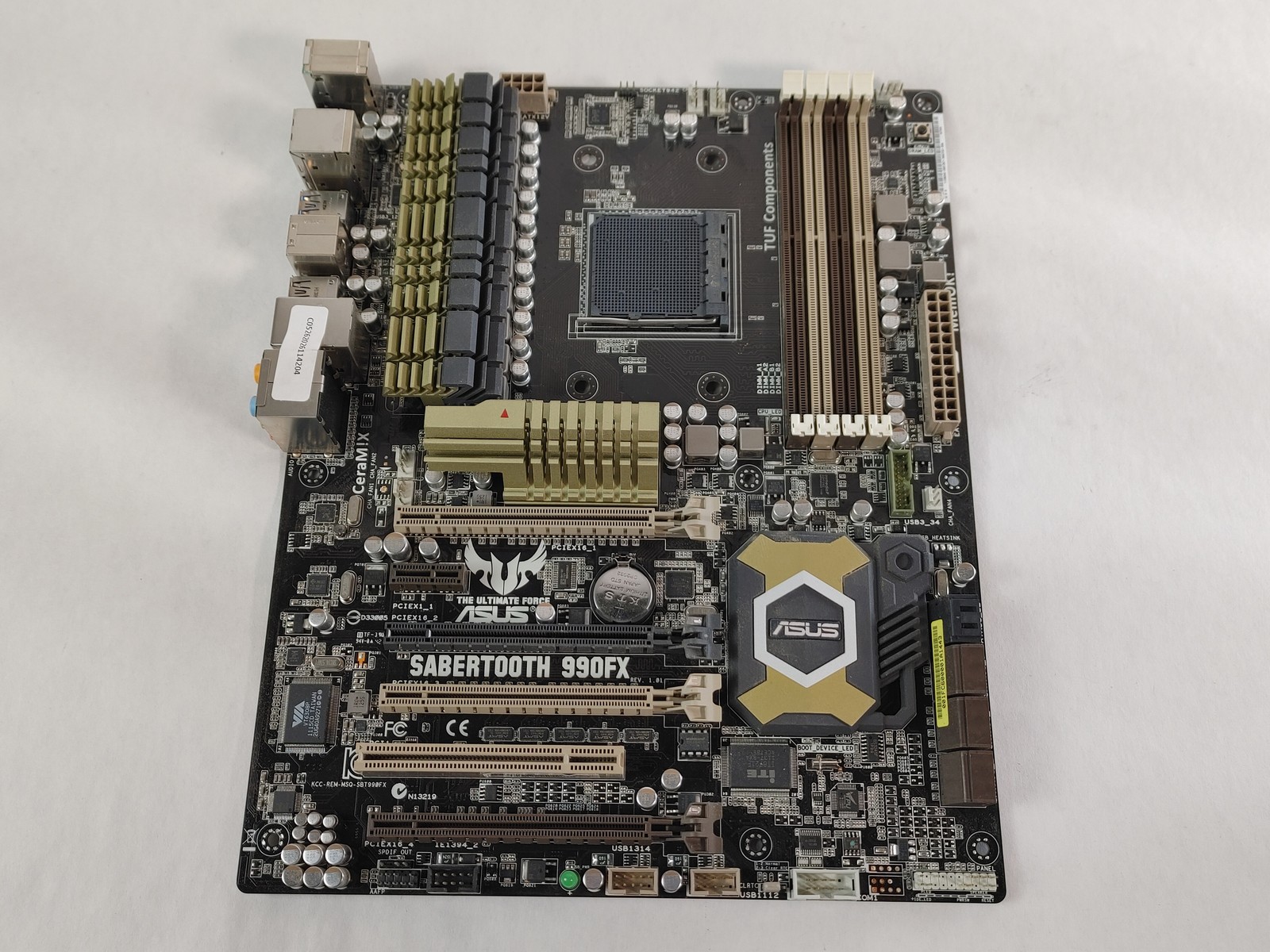 Asus SABERTOOTH 990FX AMD Socket AM3+ DDR3 SDRAM Desktop Motherboard