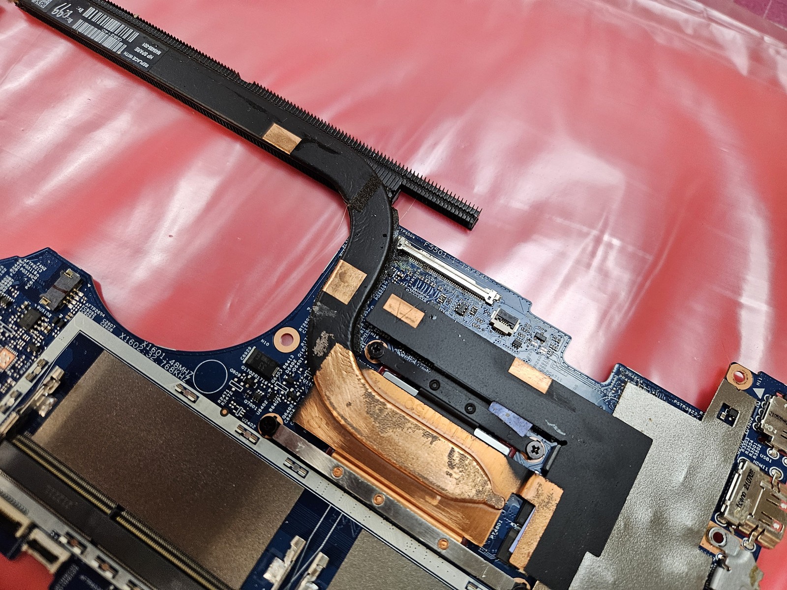 HP ENVY x360 15m-eu AMD Ryzen 7 5700U Motherboard M45488-601 Read #e235