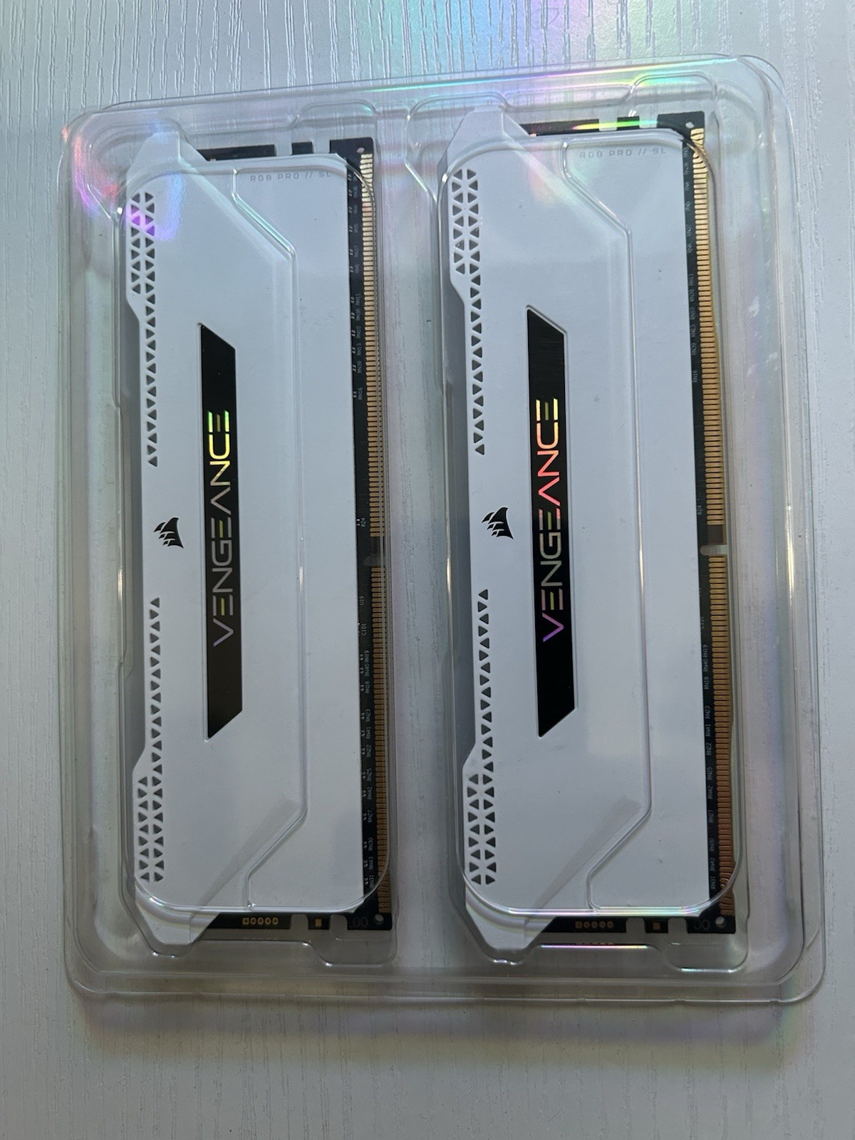 VENGEANCE RGB PRO SL (WHITE) DDR4 16gb KIT (2 x 8gb) 3600mhz OPEN BOX