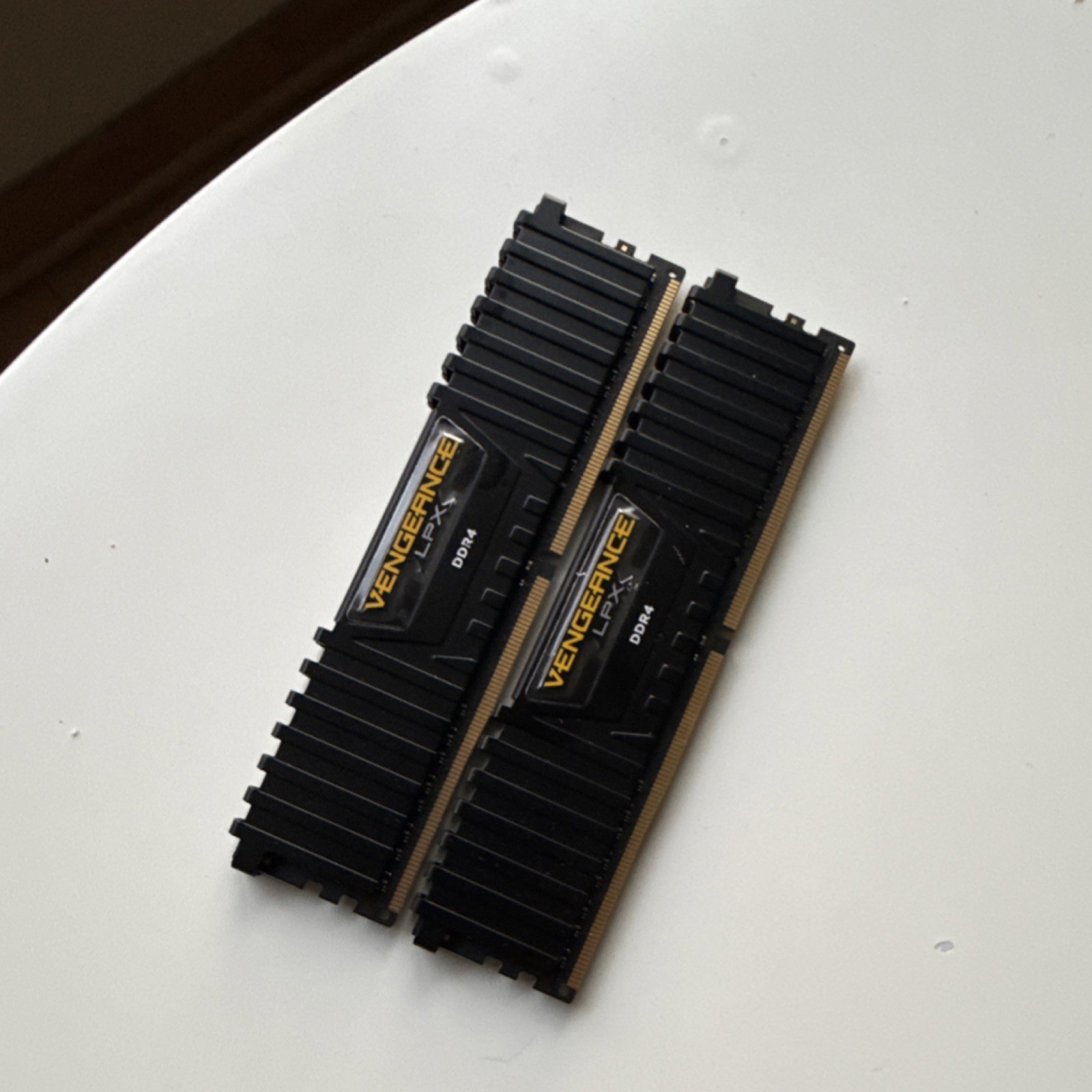 Corsair Vengeance LPX DDR4 16GB (2x8GB) 3000MHz DIMM RAM CMK16GX4M2B3000C15