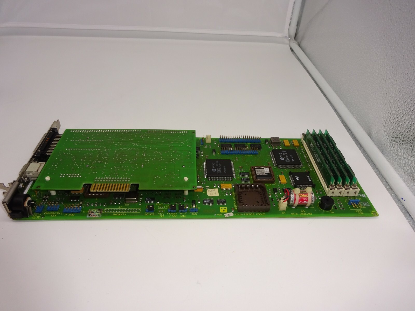 INDUSTRIAL PC WITH CPU CARD W26361-D711-Z2-03-5 INTEL i 368 SCSI ISA #M417