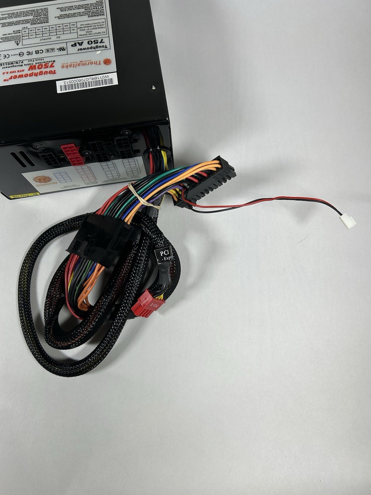 Thermaltake Toughpower GF1 750W Power Supply Used Pre-Owned