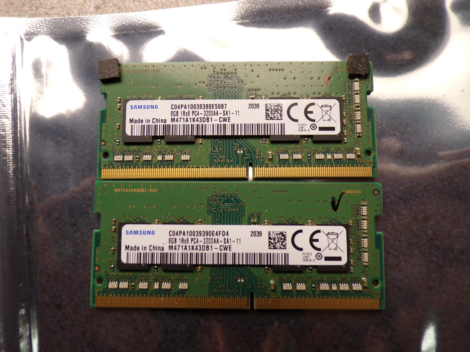 Samsung 16GB (2x8GB) 1Rx8 PC4-3200AA-SA1-11 DDR4 3200 SDRAM M471A1K43DB1-CWE #54