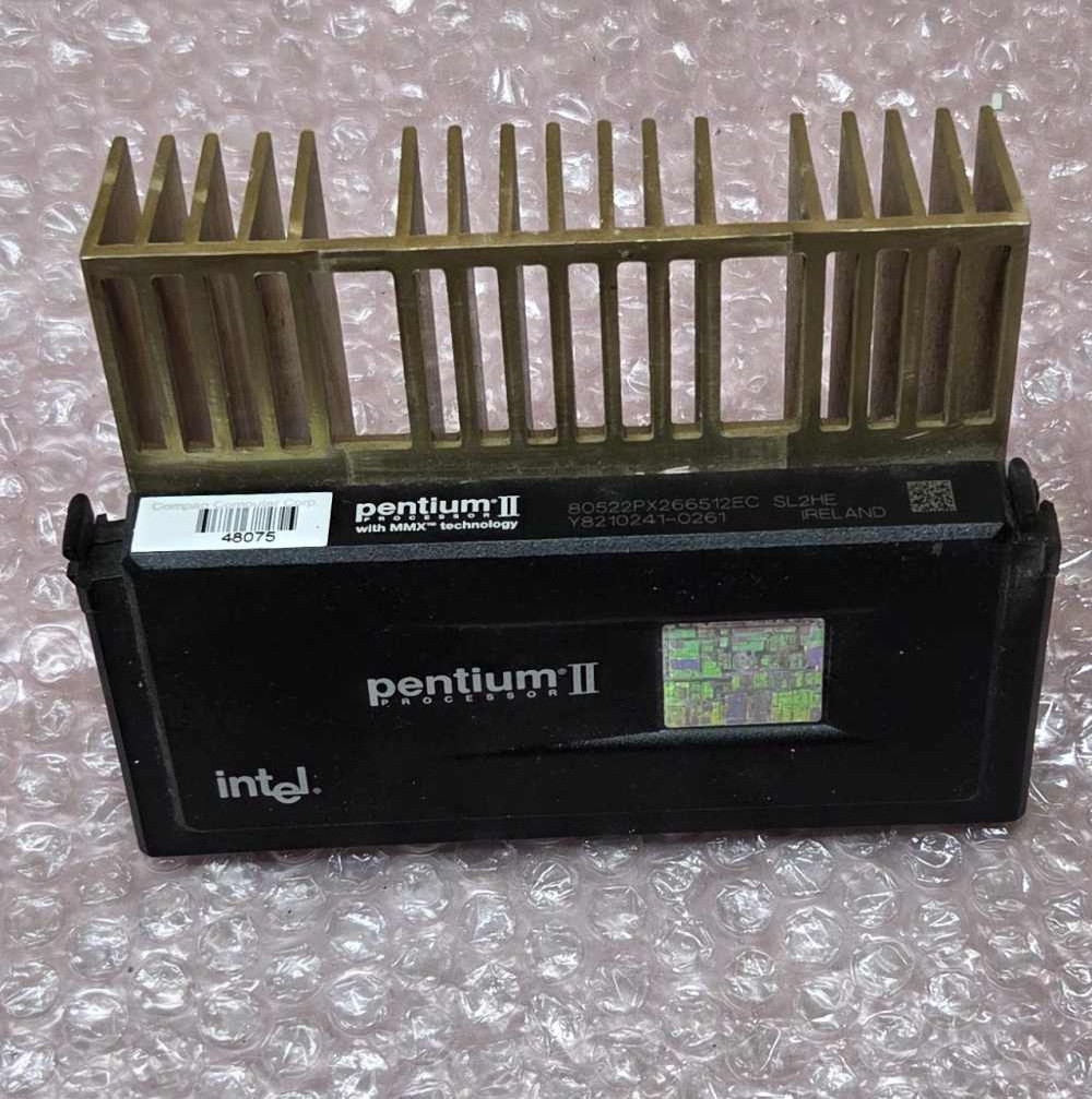 Working Intel SL2HE Slot 1 Pentium II 266 MHz CPU, 512/66, with Compaq heatsink