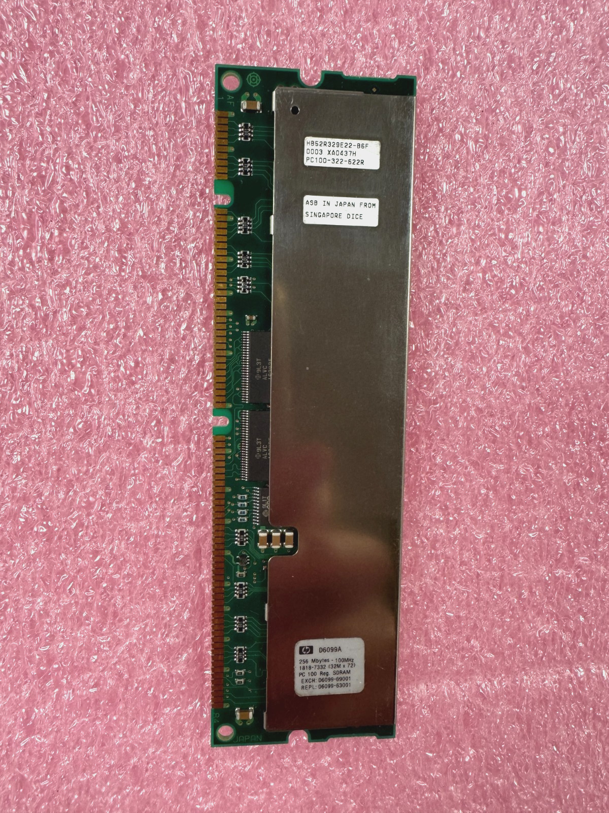 HITACHI Vintage 256MB 32×72 PC100R ECC RDIMM with HEAT SPREADERS HB52R329E2-B6