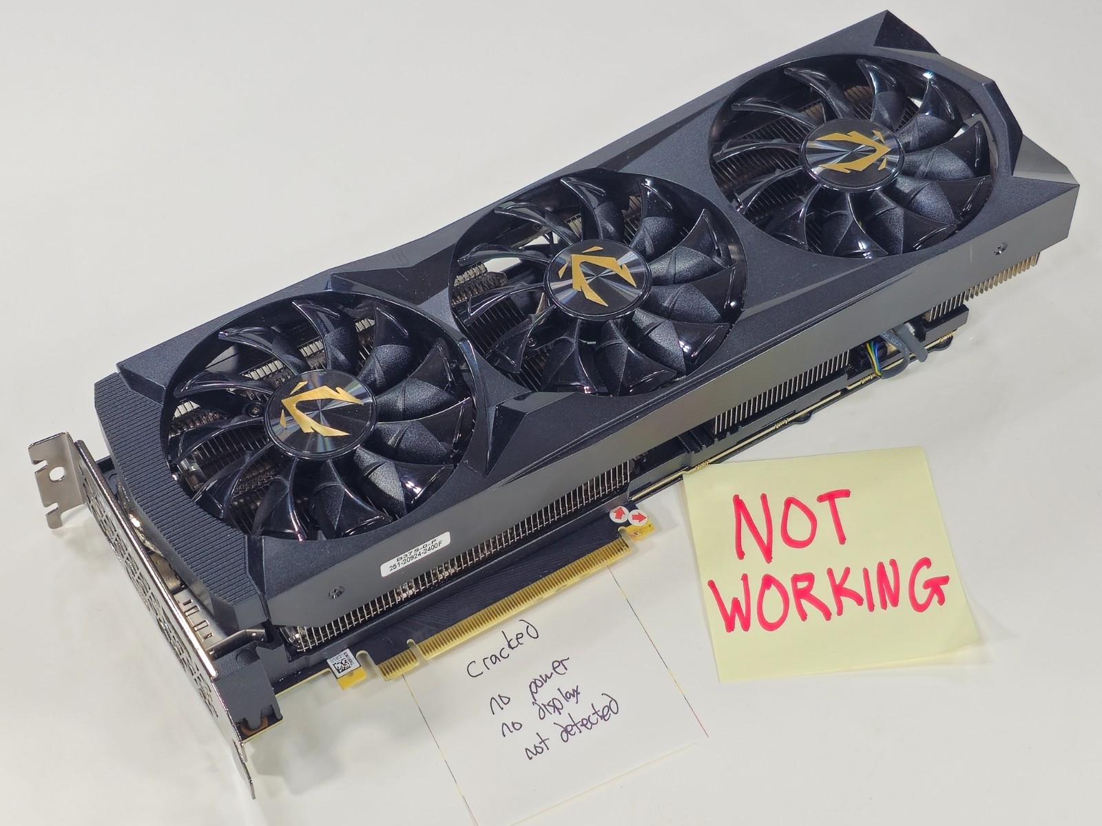 [NOT WORKING] ZOTAC GeForce RTX 2080 Ti AMP EDITION 11GB 11G 352-bit GDDR6