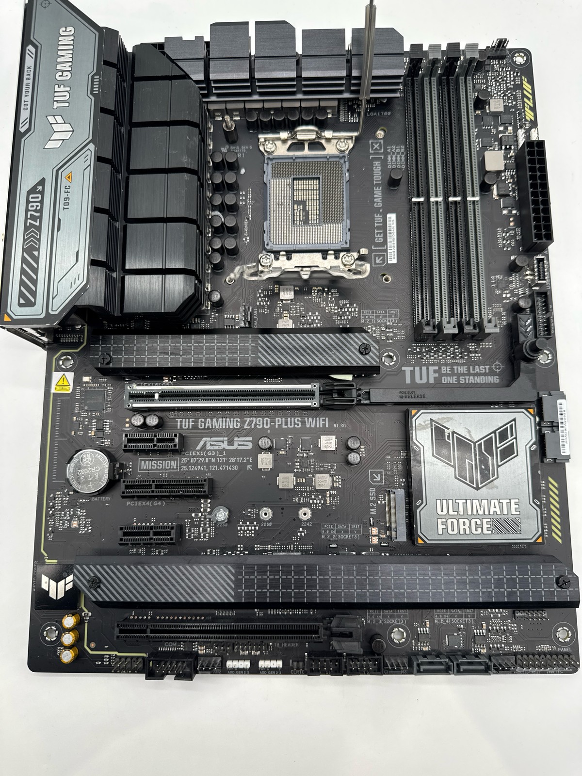 (BROKEN) ASUS TUF Gaming Z790-PLUS WiFi ATX Motherboard LGA 1700 DDR5 Black (2)