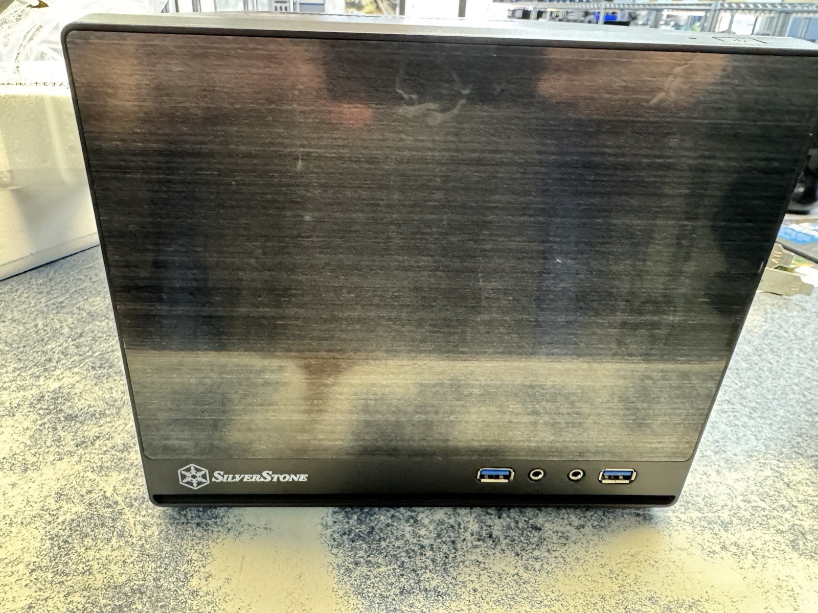 Ultra Compact Mini ITX Case with Mesh Front Panel – Black SST-SG13B-Q