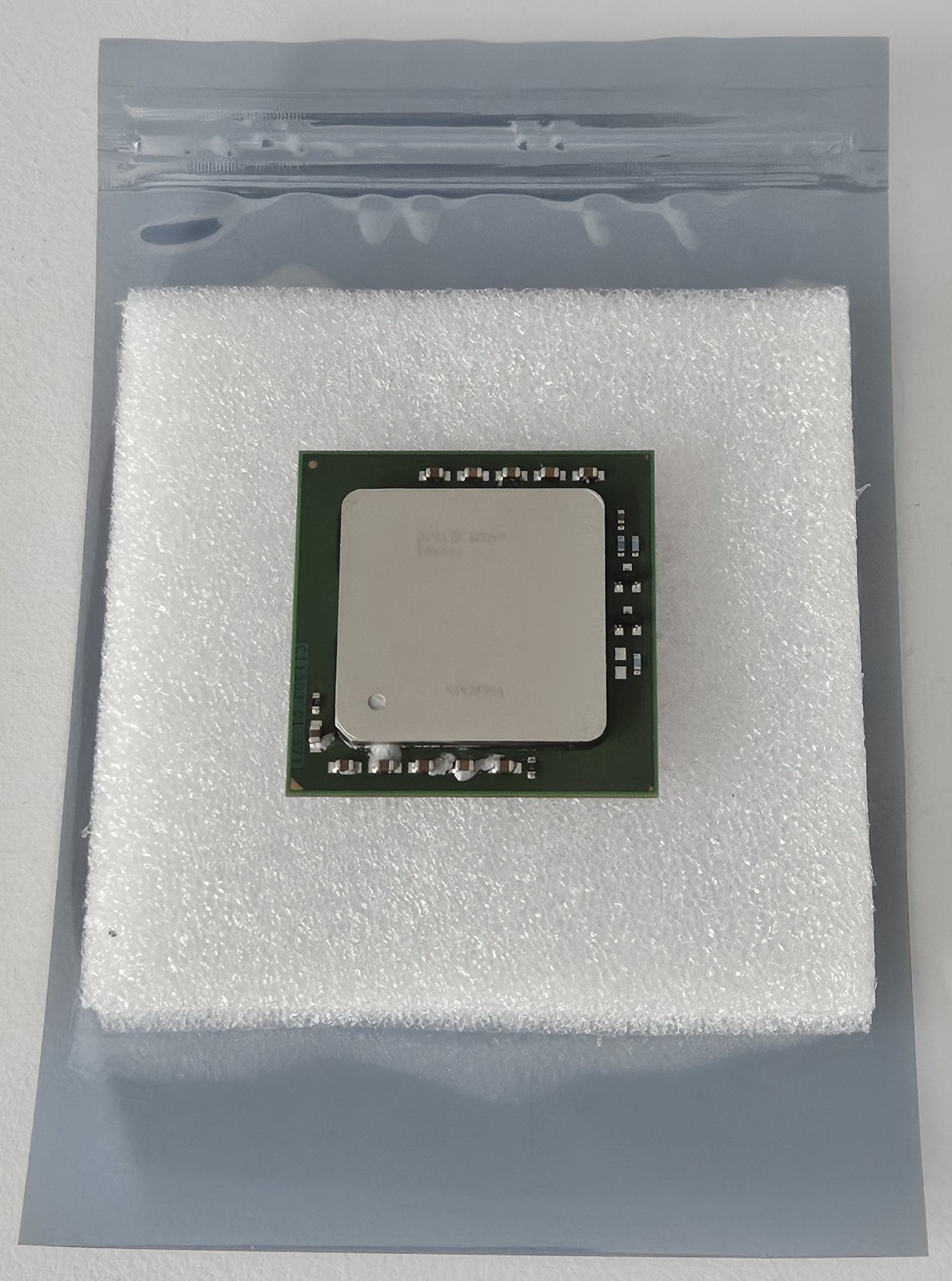 Intel Xeon SL6VN 2.80GHz CPU – 2800DP / 512 / 533 – Socket 604 Processor