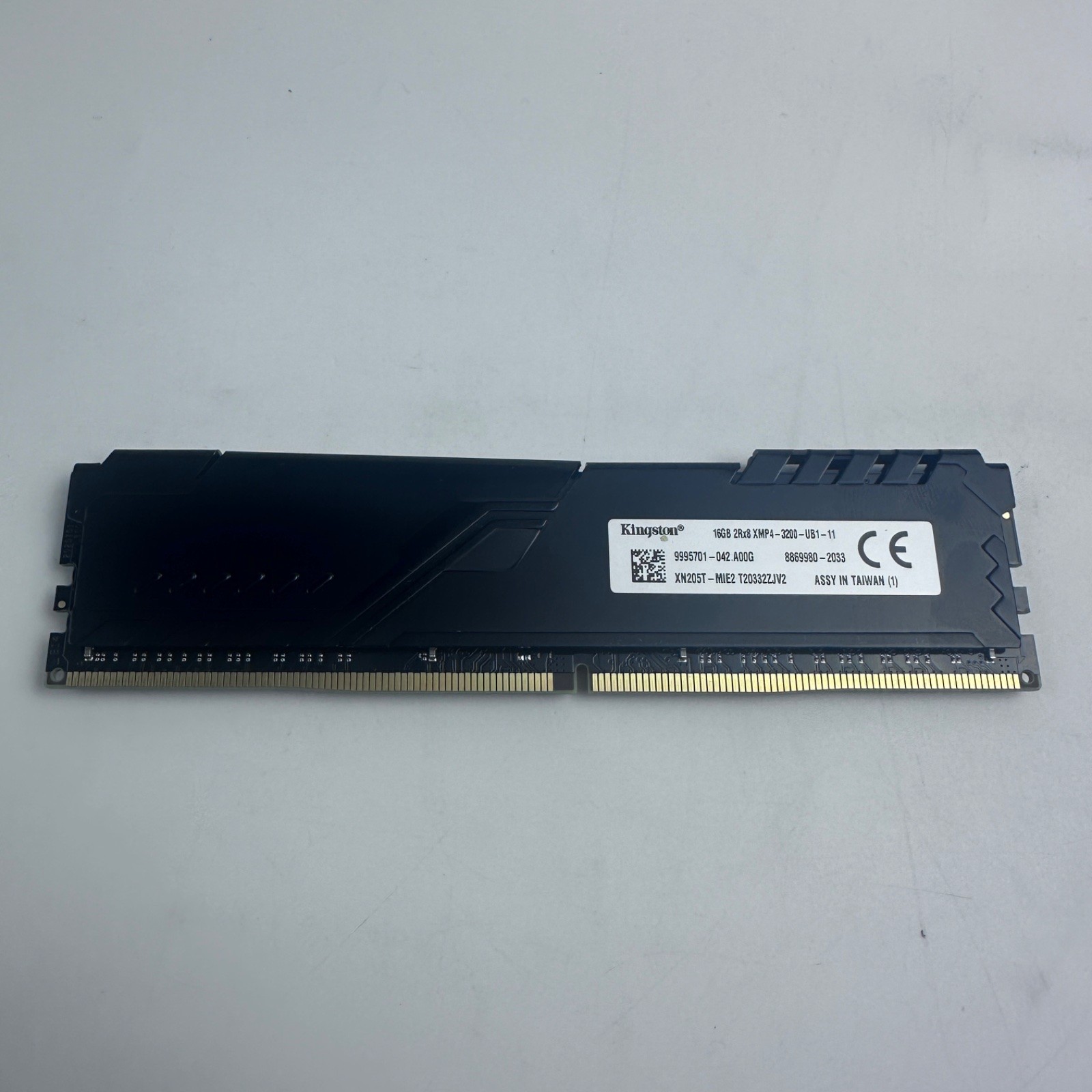 Kingston 16GB DDR4 3200MHz PC4-25600 Desktop RAM 9995701-042.A00G XMP4-3200