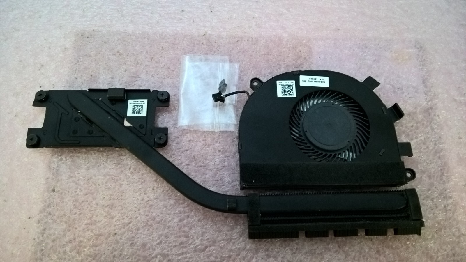 Dell Latitude 3400 Laptop CPU Heatsink Assembly with Cooling Fan 0DV2KX 0T6RHW