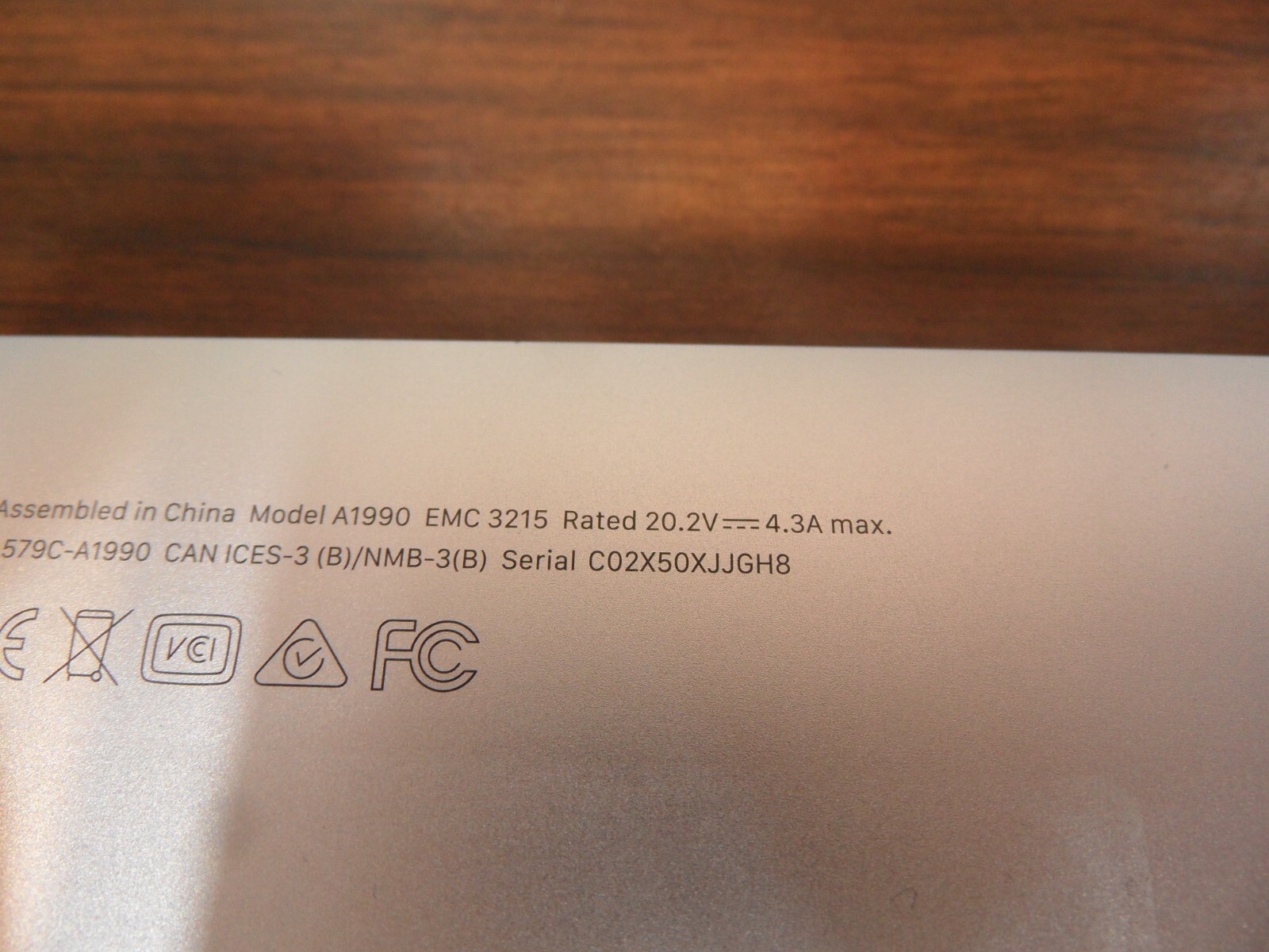 A1990 Macbook For Parts No Screen Can Not Load MacOs Errors Out Doing Recovery
