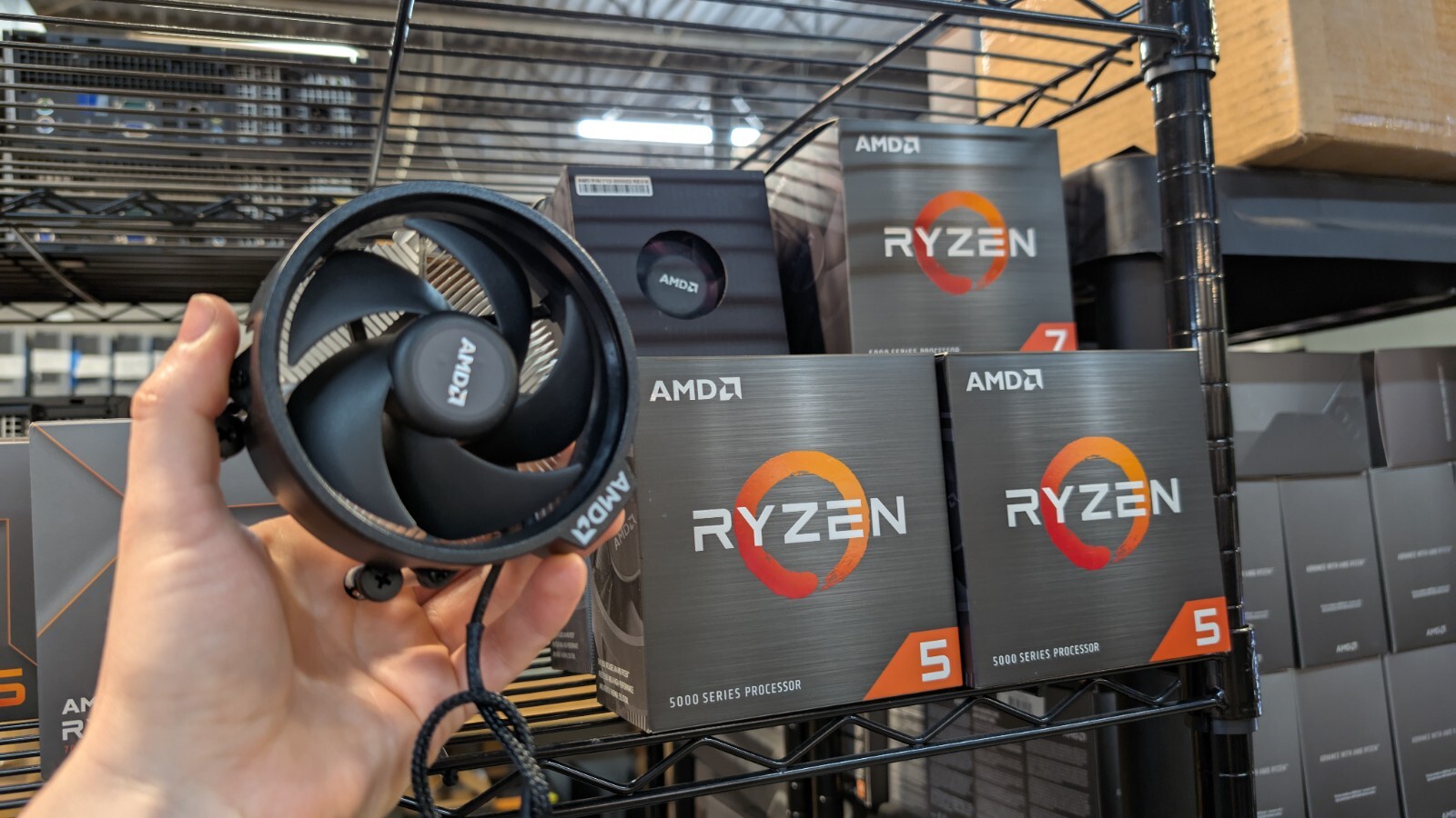 AMD Wraith Stealth Socket AM4 4-Pin Connector CPU Cooler with Aluminum Heatsink