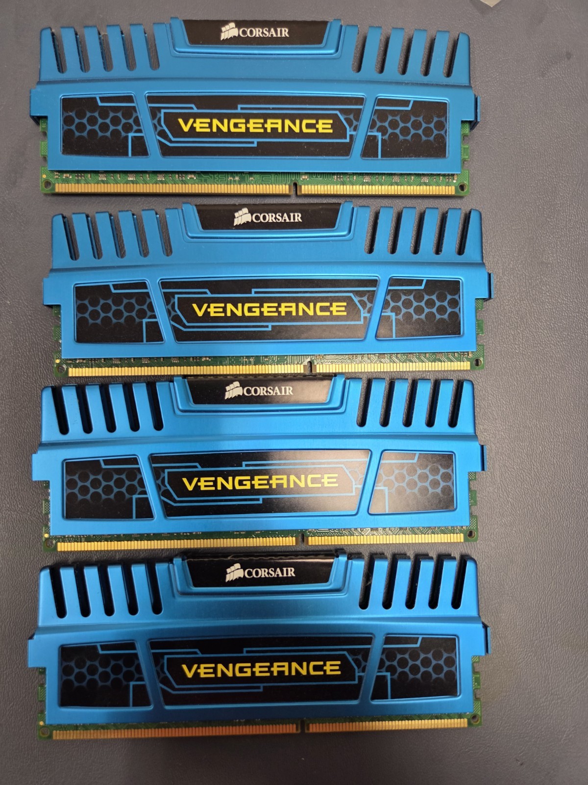 Corsair Vengence RAM 16GB (4×4 GB Modules/stick, see labels) CMZ16GX3M4A1600C9B