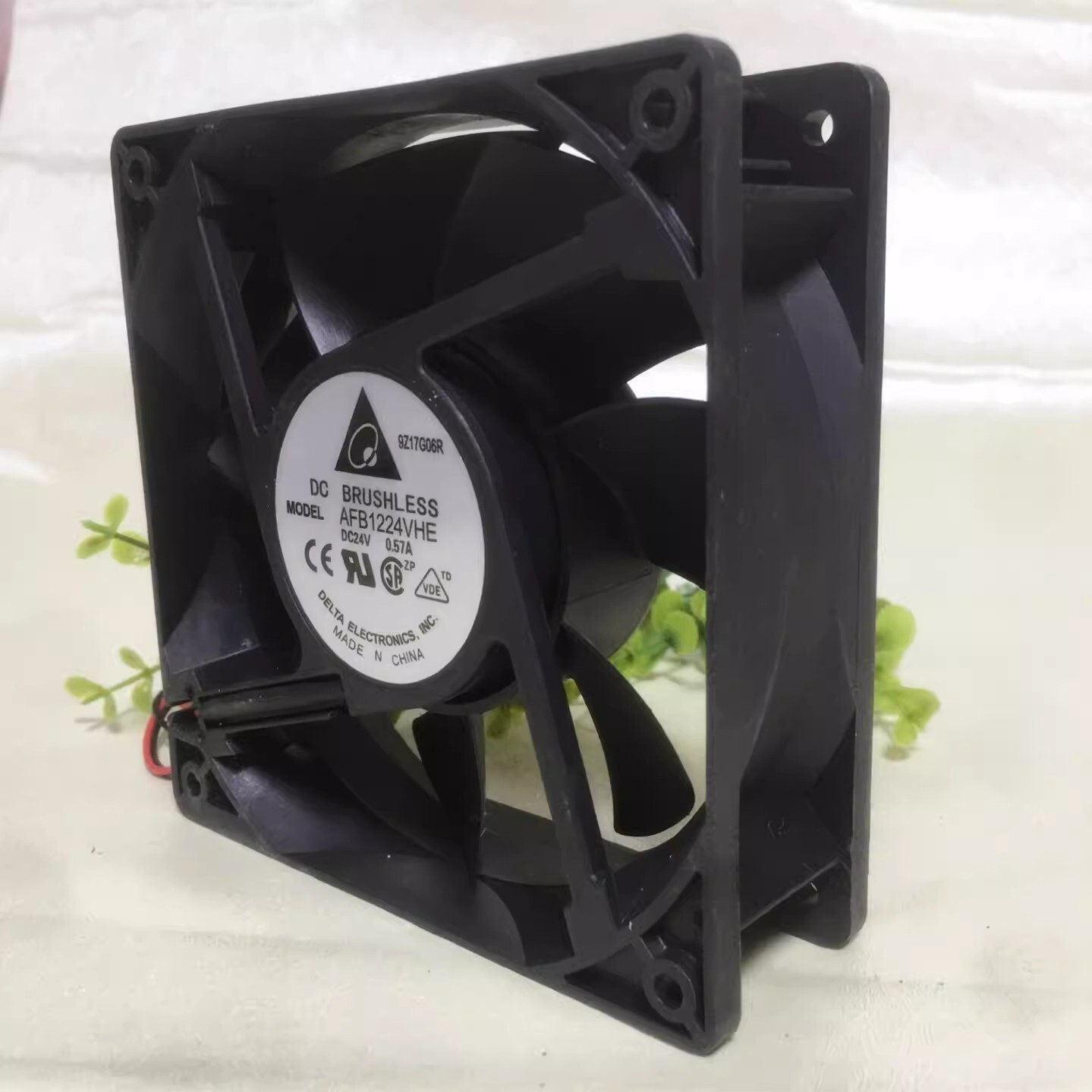 Delta AFB1224VHE 12038 DC24V 0.57A 12CM 2-Wire Dual Ball Inverter Cooling Fan