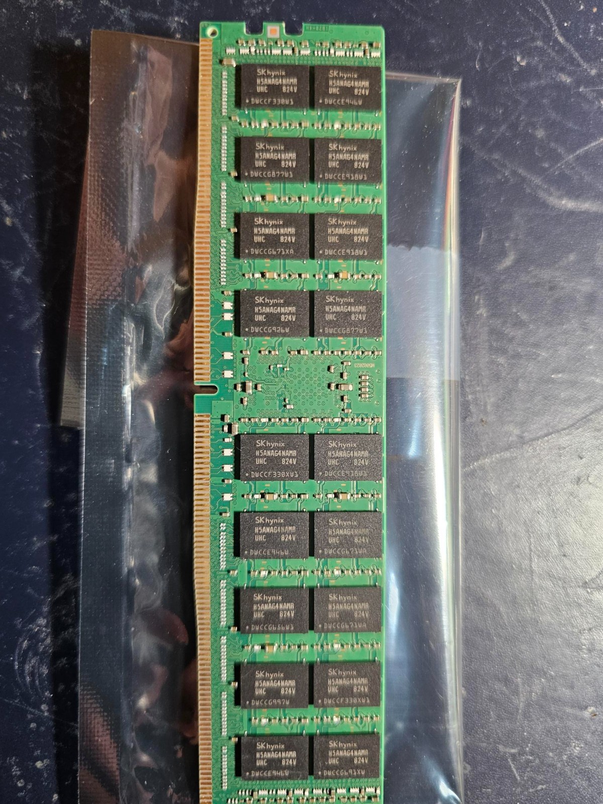 SK Hynix 64GB 4DRx4 PC4-2400T – HMAA8GL7AMR4N – Dell SNP29GM8C/64G
