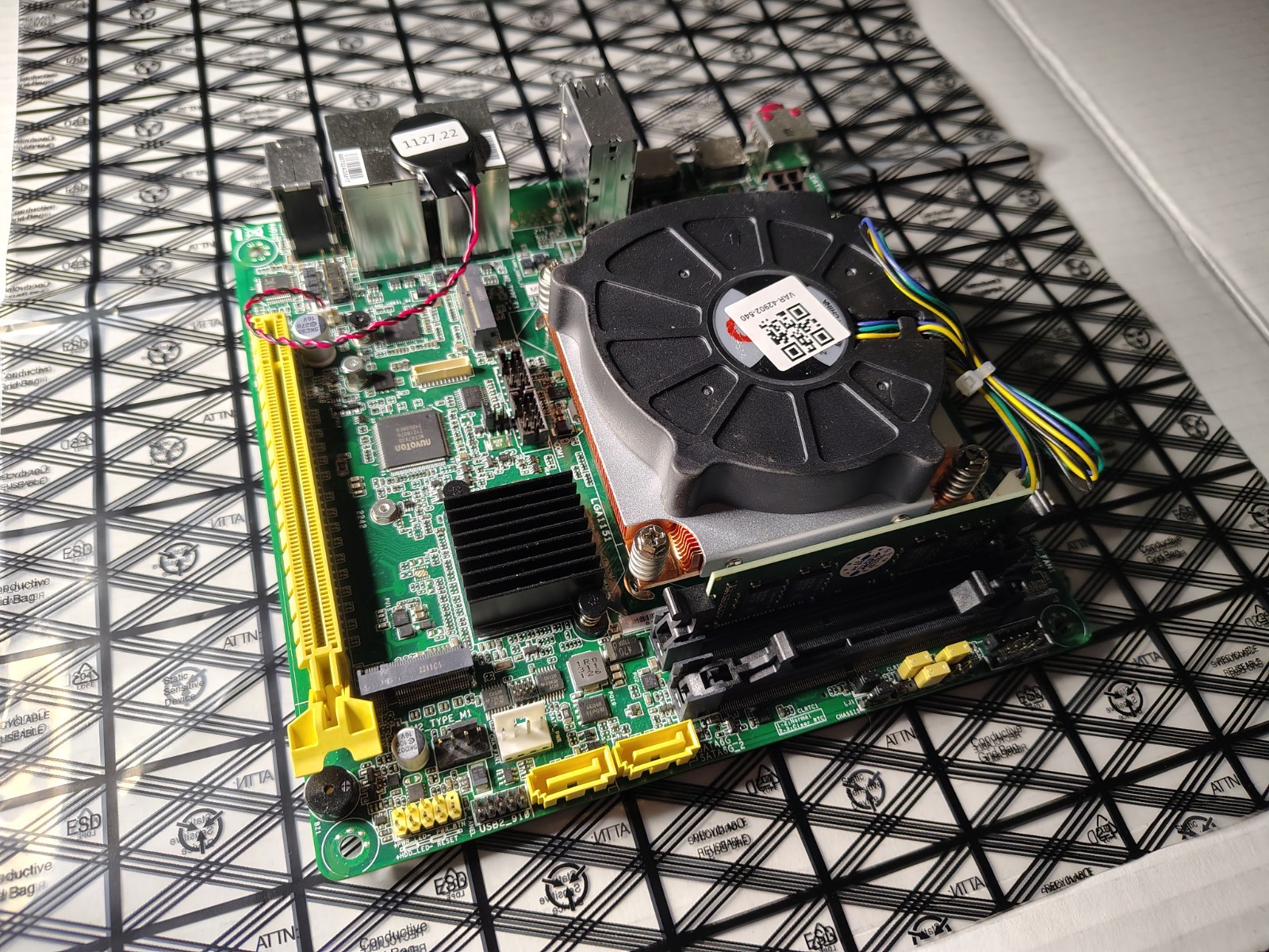 8th/9th Gen. Intel LGA 1151 Motherboard Mini ITX W/i5 Processor W/8GB Memory