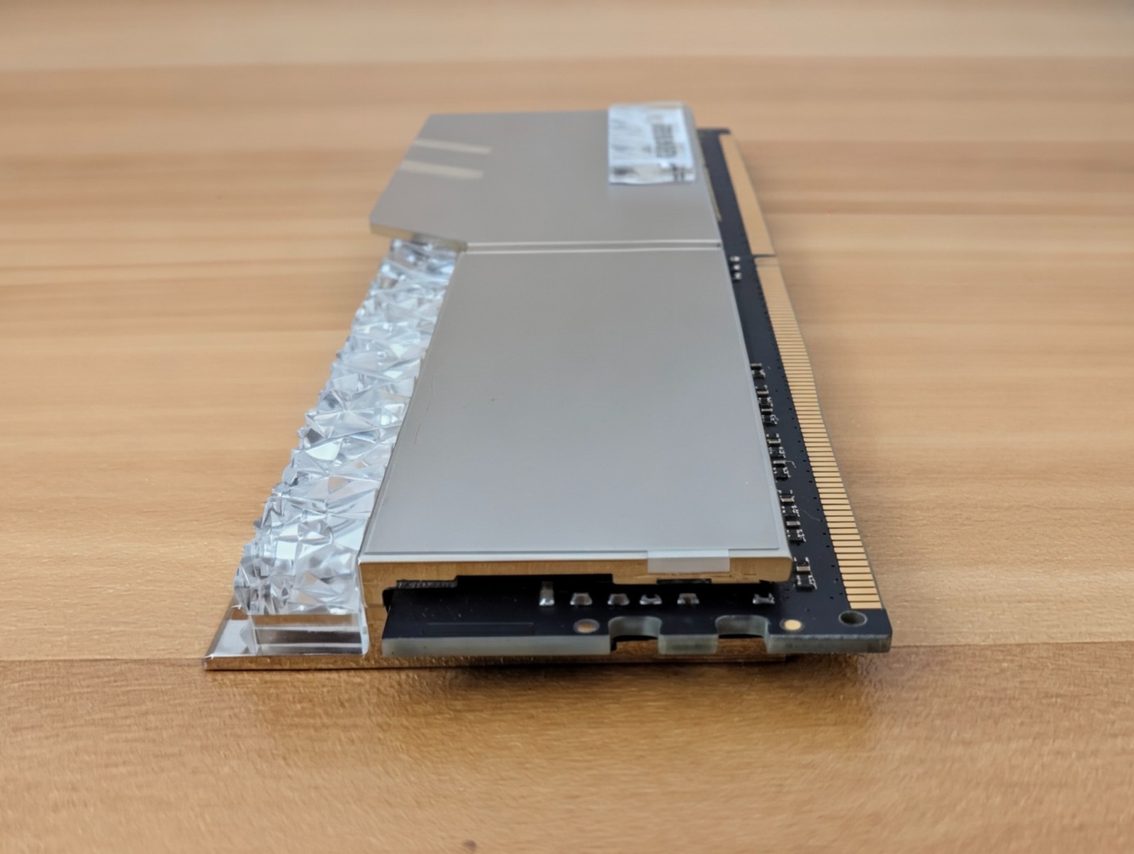 G.SKILL Trident Z Royal 16GB DDR4-3600 F4-3600C16D-16GTRS 2x8GB CL16 1.35V XMP