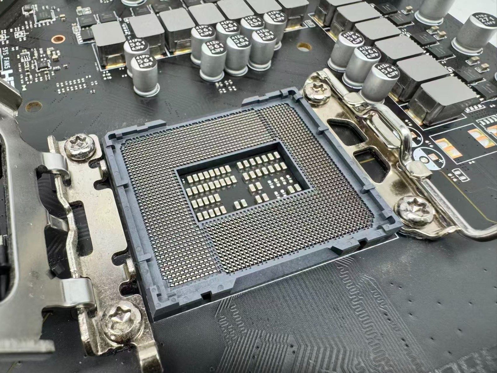MSi Pro B760-VC WiFi LGA 1700 ATX Gaming Motherboard *Missing WiFI*