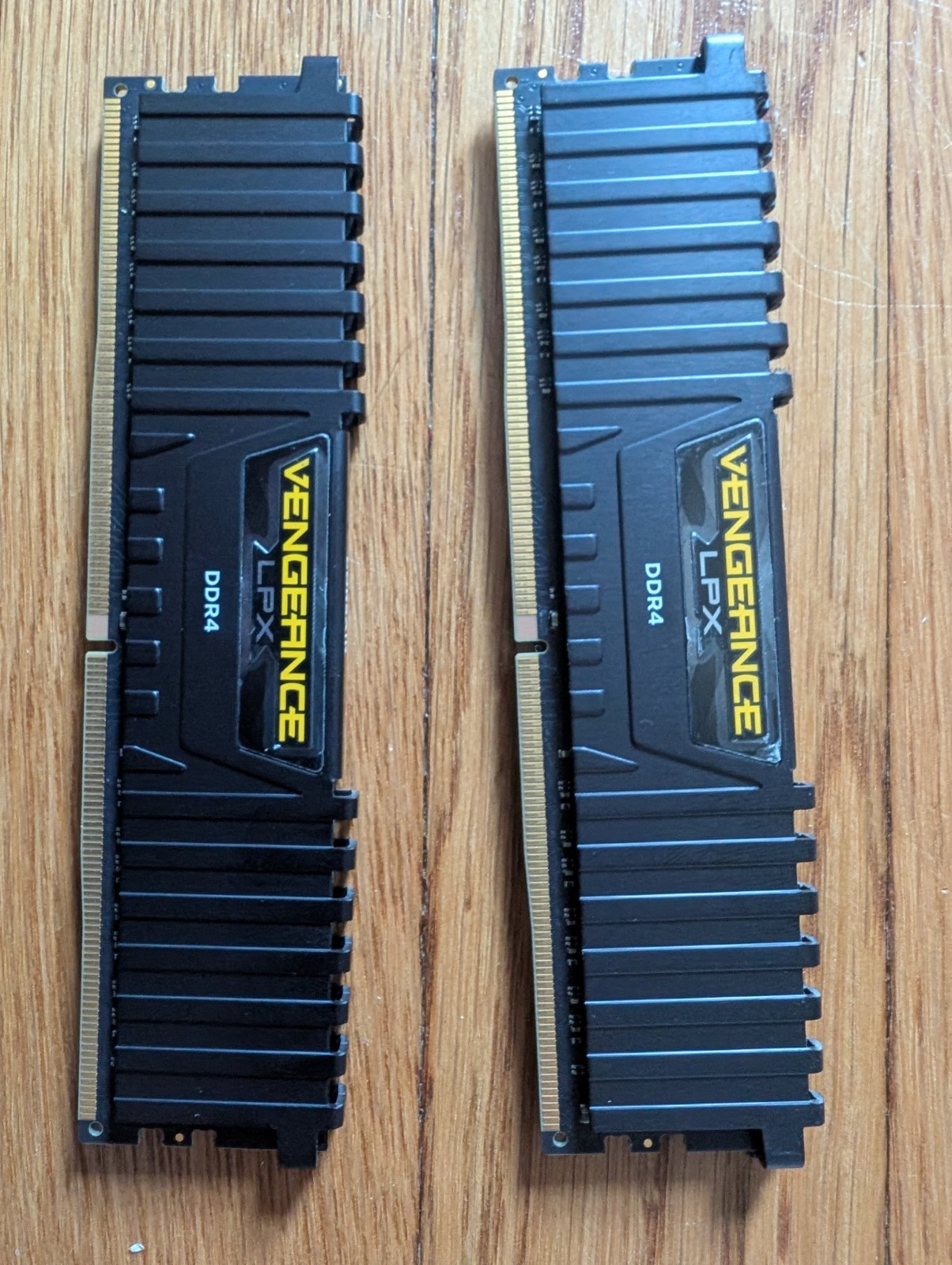 Corsair Vengeance LPX 16gb 2x8gb ddr4 3000mhz RAM (CMK16GX4M2B3000C15)
