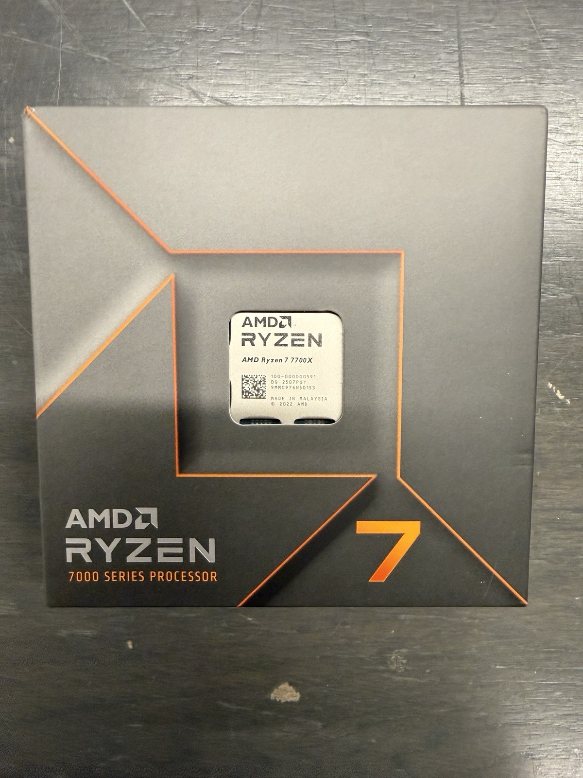 AMD Ryzen 7 7700x Processor (5.4 GHz, 8 Cores, LGA 1718/Socket AM5) Box -…