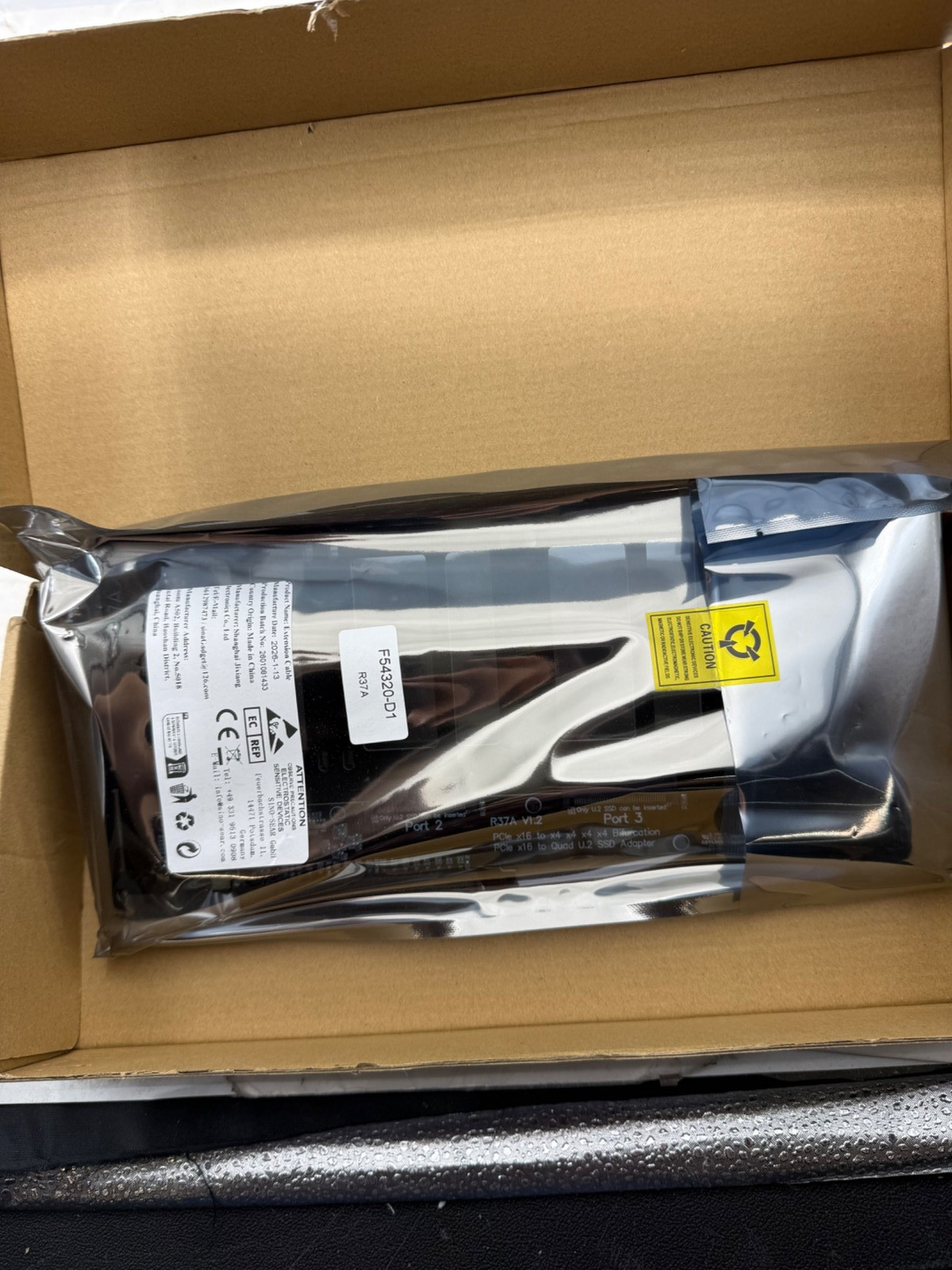 JMT ADT-R37 PCIe5.0x16 to 4-Port U.2/EDSFF Hard Disk Split Card 4x128Gbps 1 to