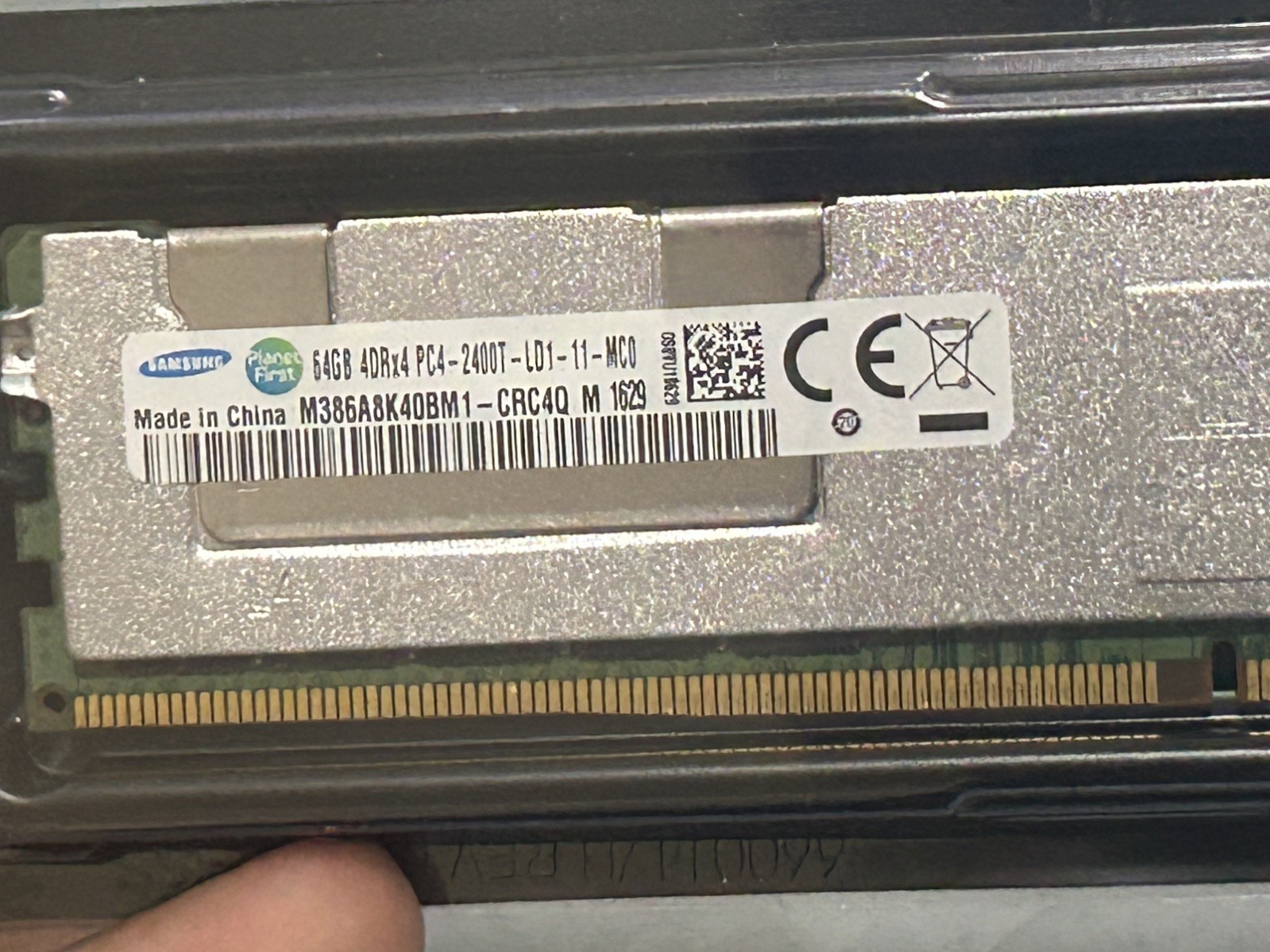 Samsung 64GB 4DRx4 PC4-2400T DDR4-19200 M386A8K40BM1 Server Memory RAM ECC