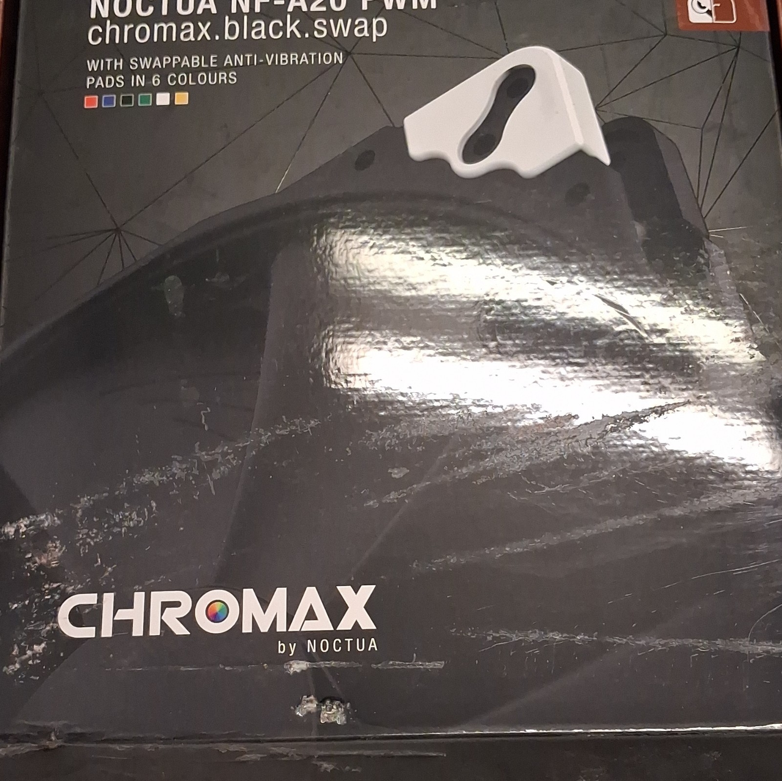 Noctua NF-A20 PWM chromax.black.swap 200mm Case Fan SSO2 800RPM Swappable Pads