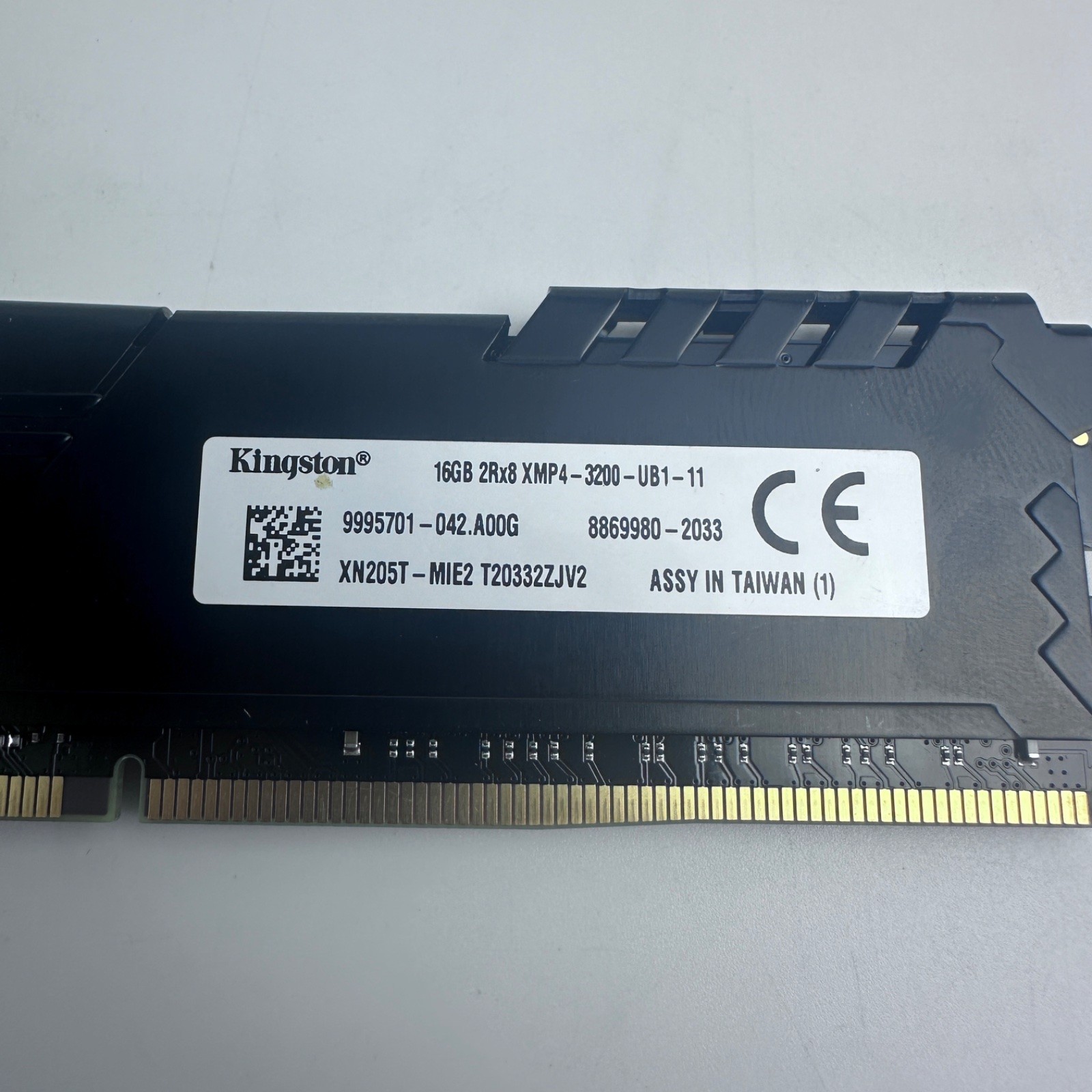 Kingston 16GB DDR4 3200MHz PC4-25600 Desktop RAM 9995701-042.A00G XMP4-3200