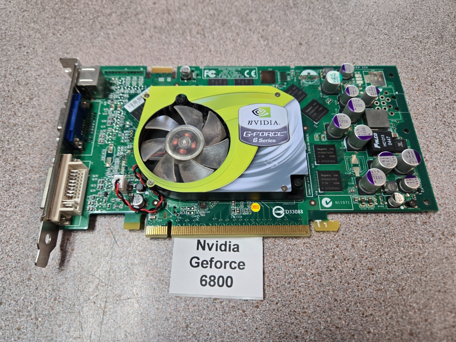 Dell NVIDIA GeForce 6800 256MB PCIe Video Graphics Card