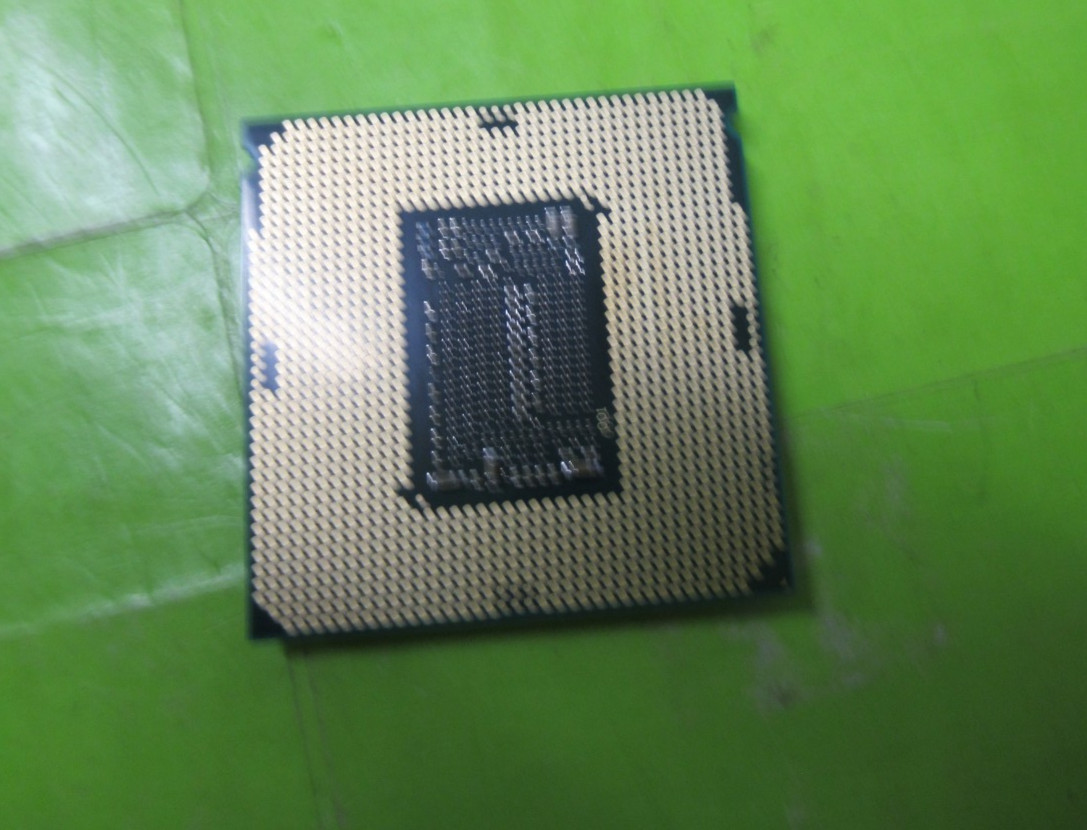 Intel Xeon E-2124 SR3WQ 3.3~4.3GHz 4 Cores 8MB 71W LGA1151 CPU Processor
