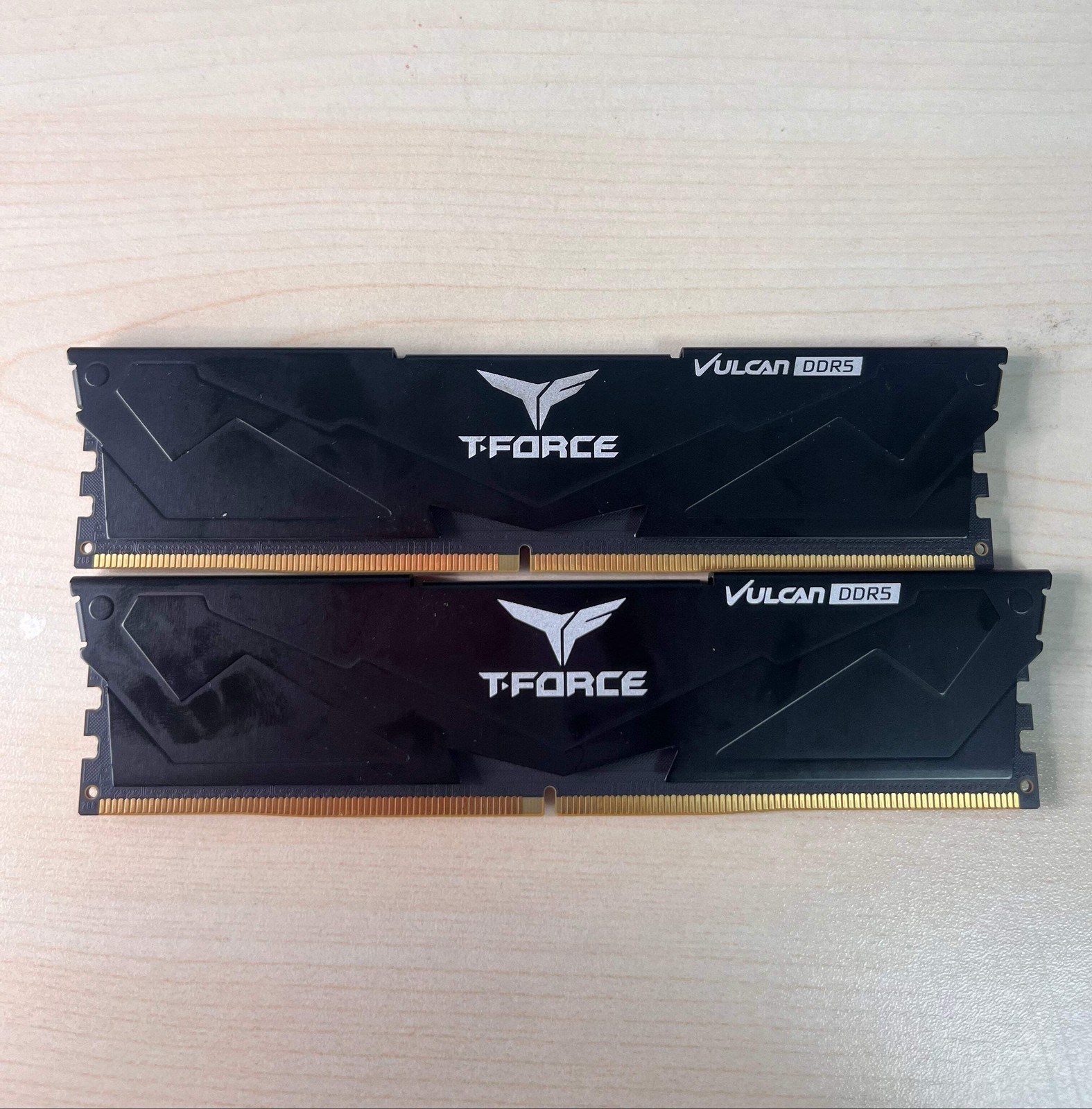 T-FORCE VULCAN DDR5 Computer Parts – Black