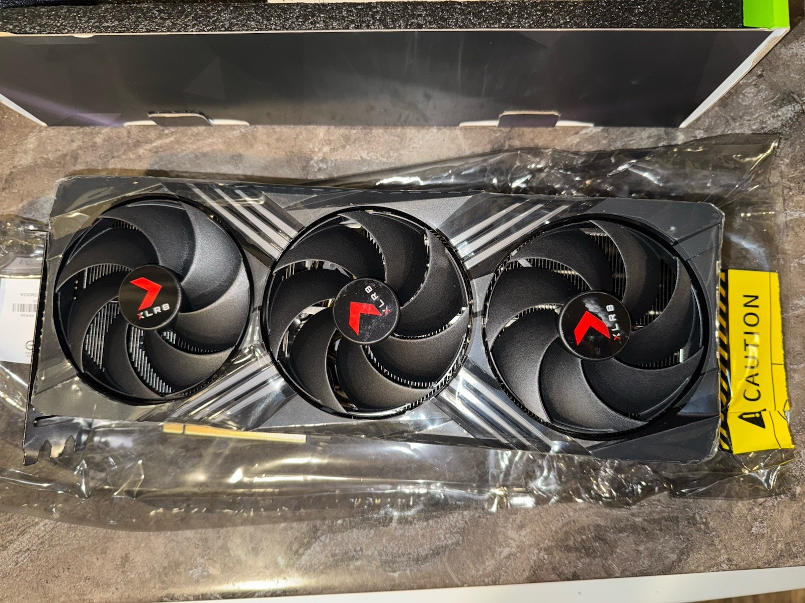 (FOR PARTS) PNY RTX 4070 TI Super Verto GPU (No Core & VRAM) With Box (HK Stock)