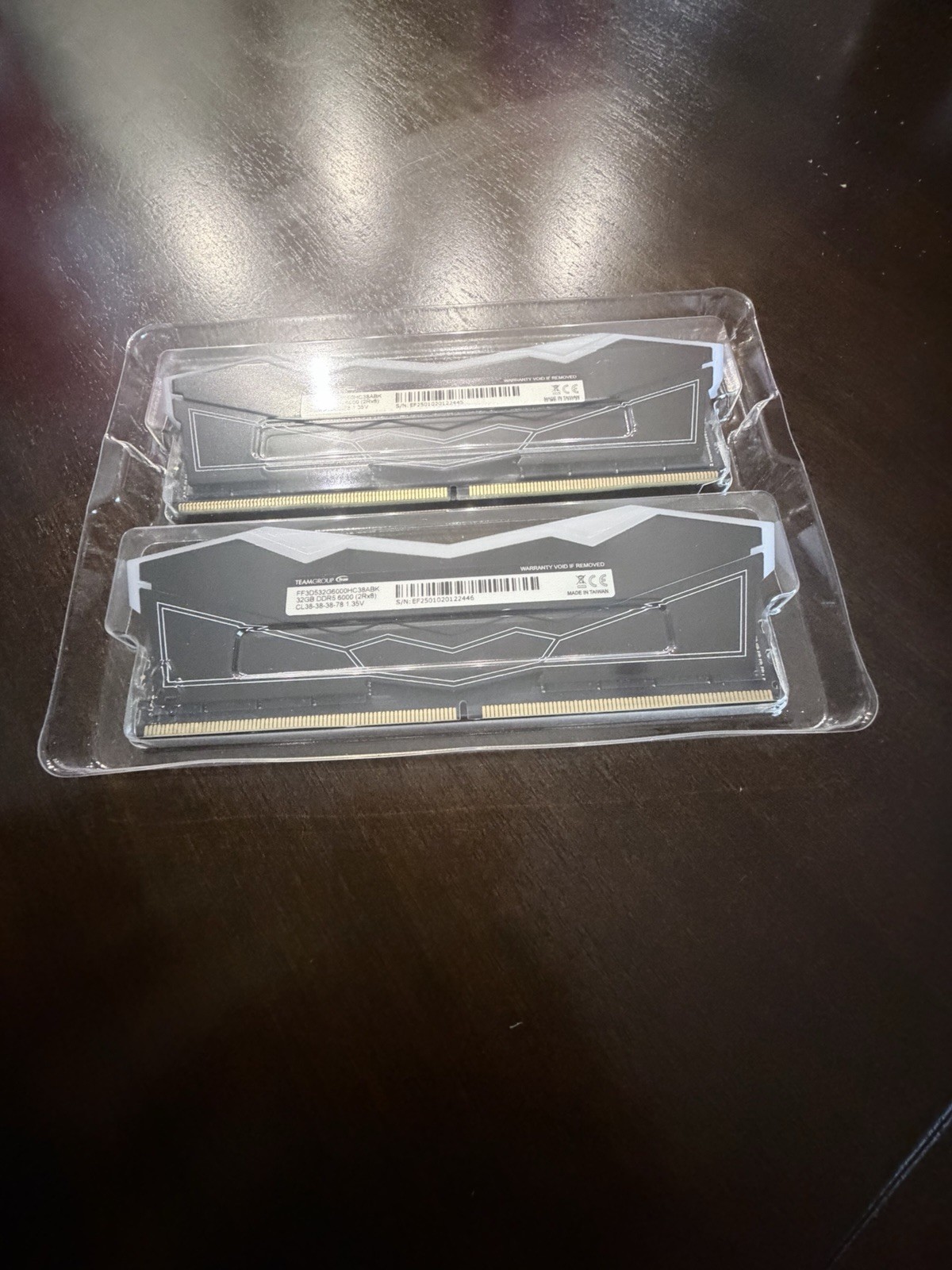 TEAMGROUP T-FORCE Delta RGB DDR5 DIMM 64GB (2x32GB) 6000MHz CL38