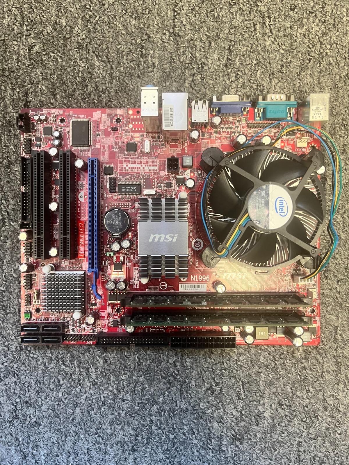 MSI G31TM-P21 (MS-7529 Ver:1.0) Motherboard + Intel Core 2 Quad Q8300