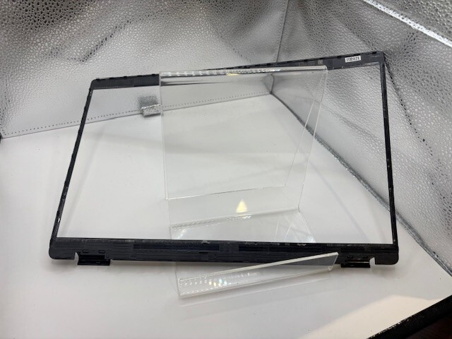Dell Latitude 5420 p137g Genuine Intel i5-1145G7 ( front screen Cover Case )