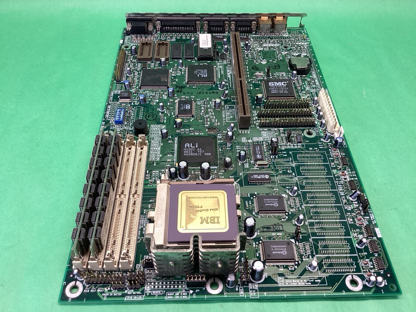 95155-1 V55LA MB Socket 7 Motherboard + IBM 6×86 P150+ CPU + RAM – UNTESTED