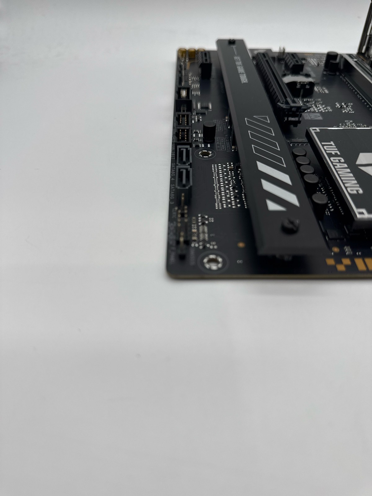 (BROKEN) ASUS TUF GAMING B650E-PLUS WIFI AMD B650 ATX Motherboard BENT PINS