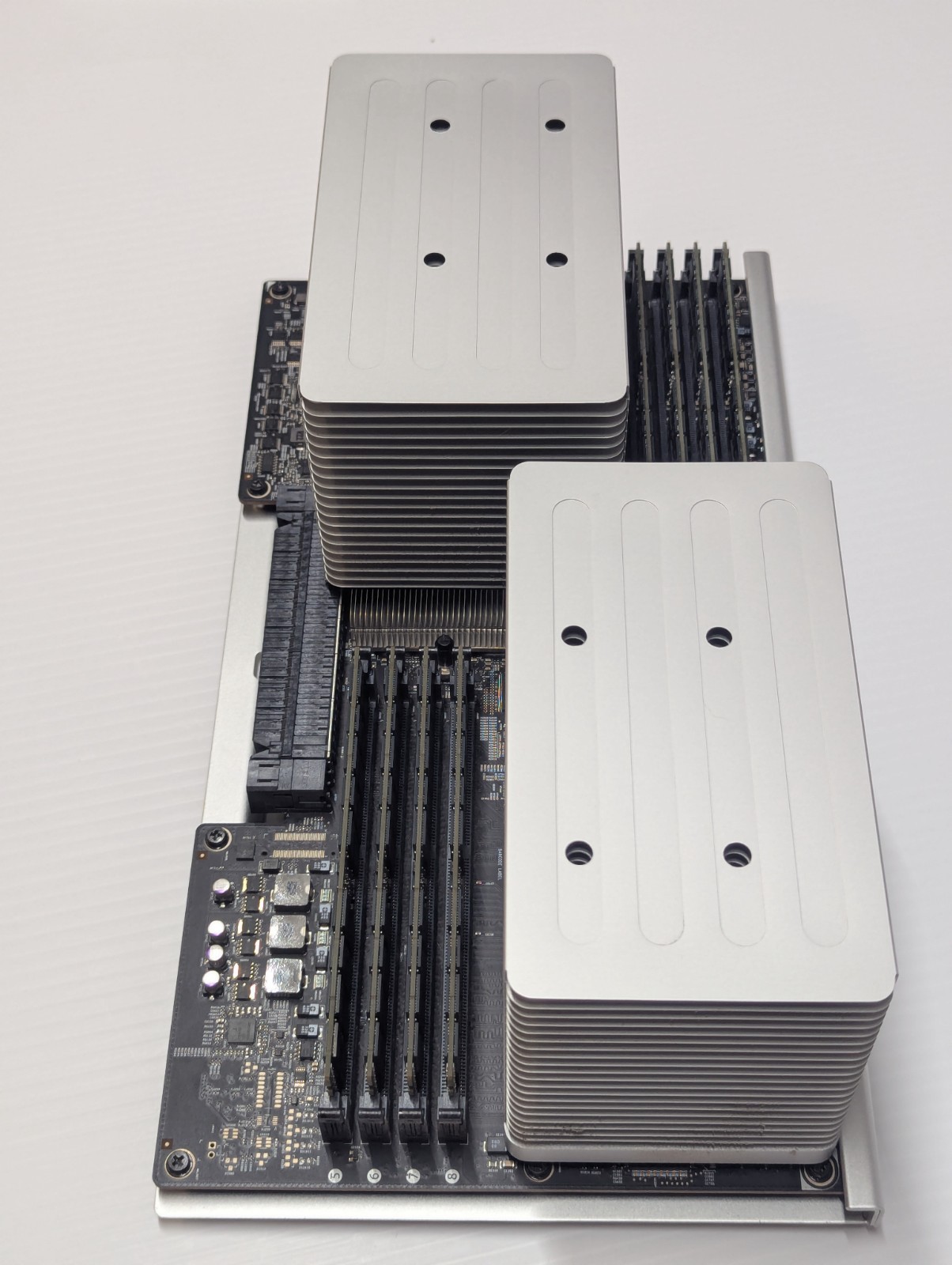 2009 Mac Pro Upgrade Tray 3.46 12 Core 128 GB 1333 Ram