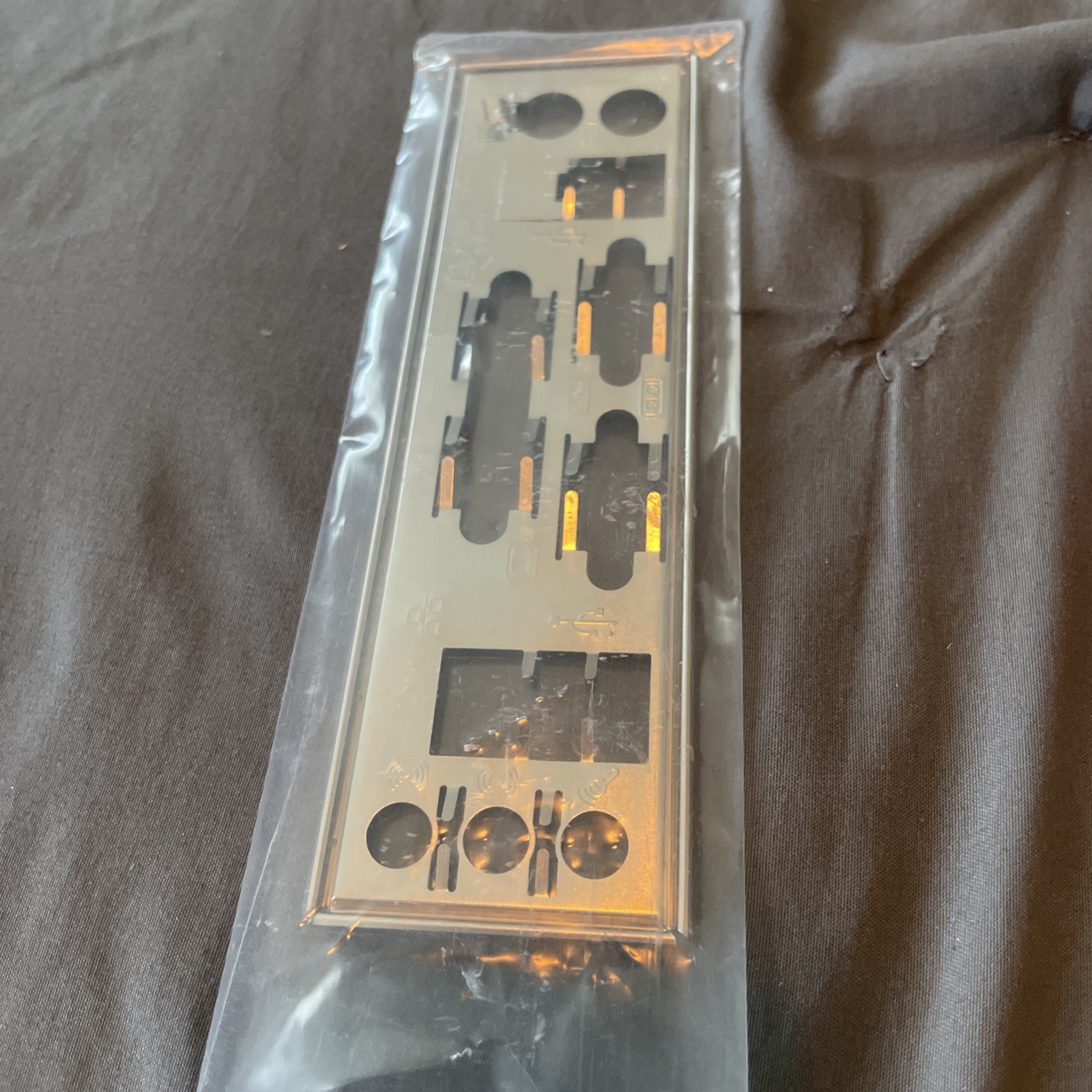 GIGABYTE K8 Triton Series Motherboard GA-K8VT800M Supports AMD Athlon 64