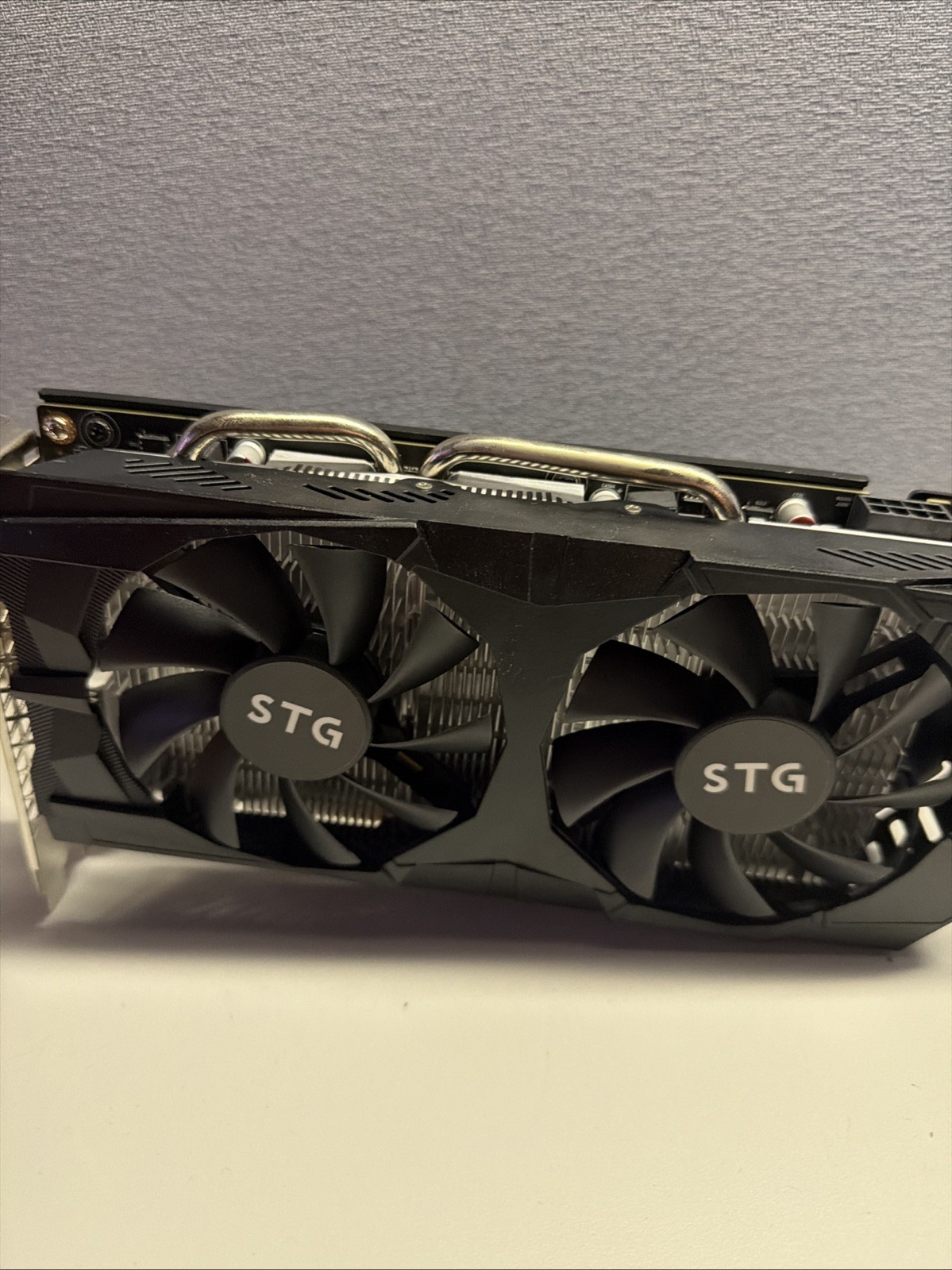 AMD Radeon RX 580 2048SP 16GB GDDR5 Graphics Card STG – Works/READ DESCRIPTION