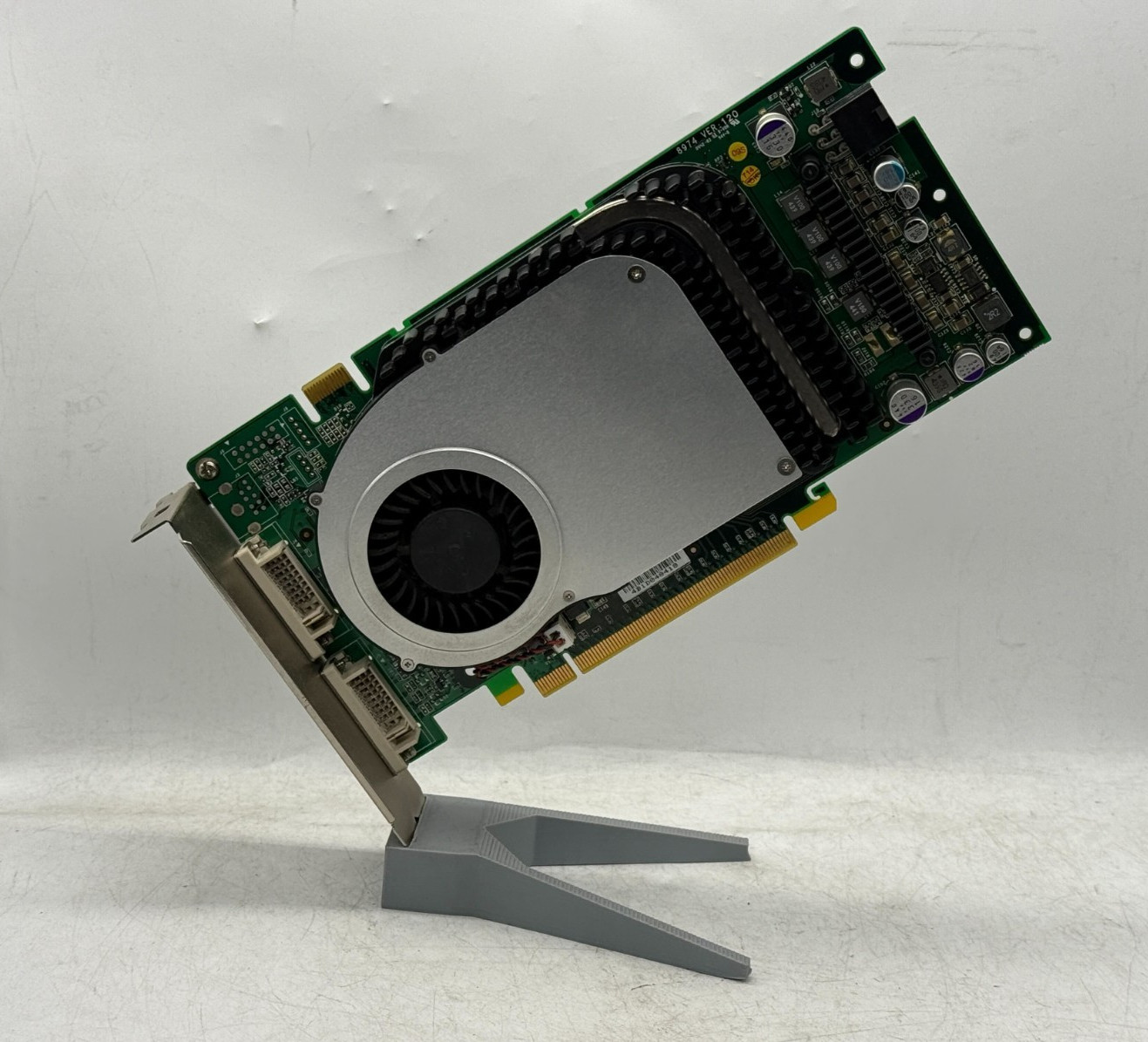 Dell GeForce 6800 256MB GDDR3 256-bit PCIe Dual DVI 0R7240