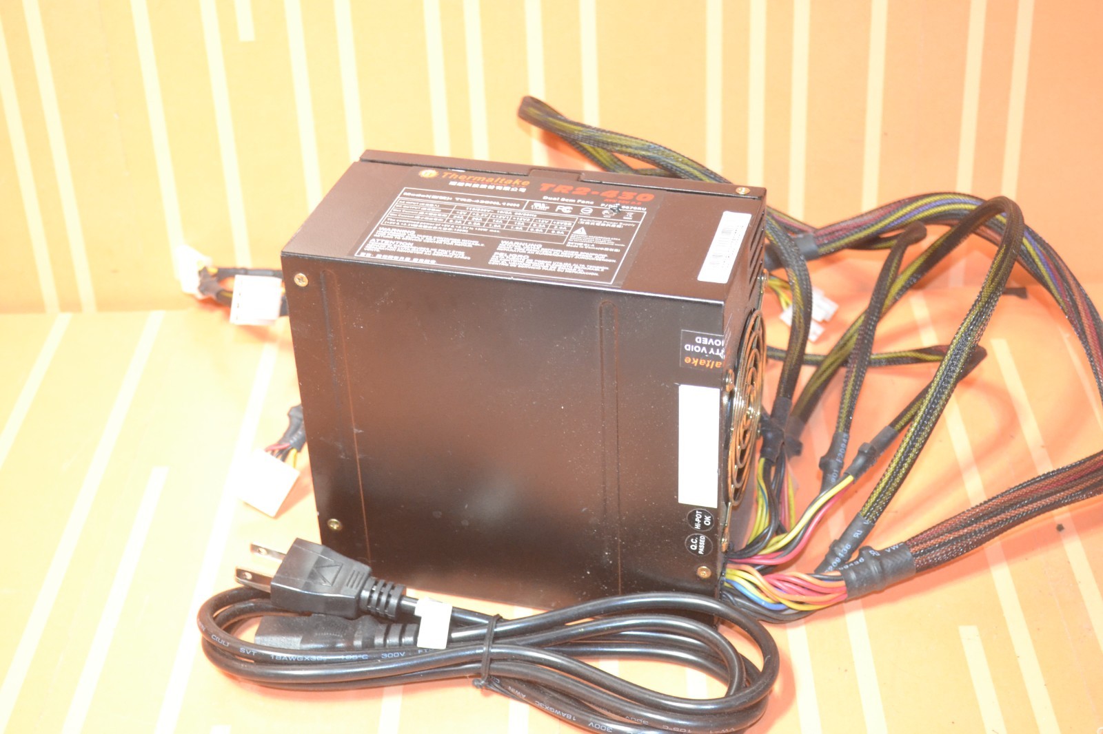Thermaltake TR2-430NL2NC W0070RUC 430W Switching Power Supply8Pin(4+4) 6Pin PCIe
