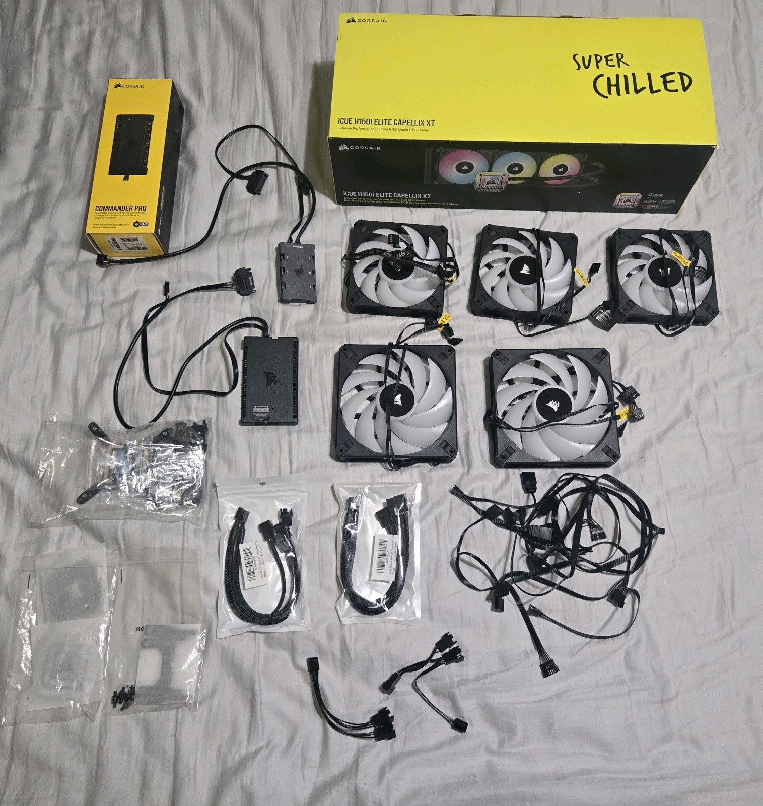 Corsair iCUE H150i Elite CAPELLIX XT/ Commander Pro/ Fans